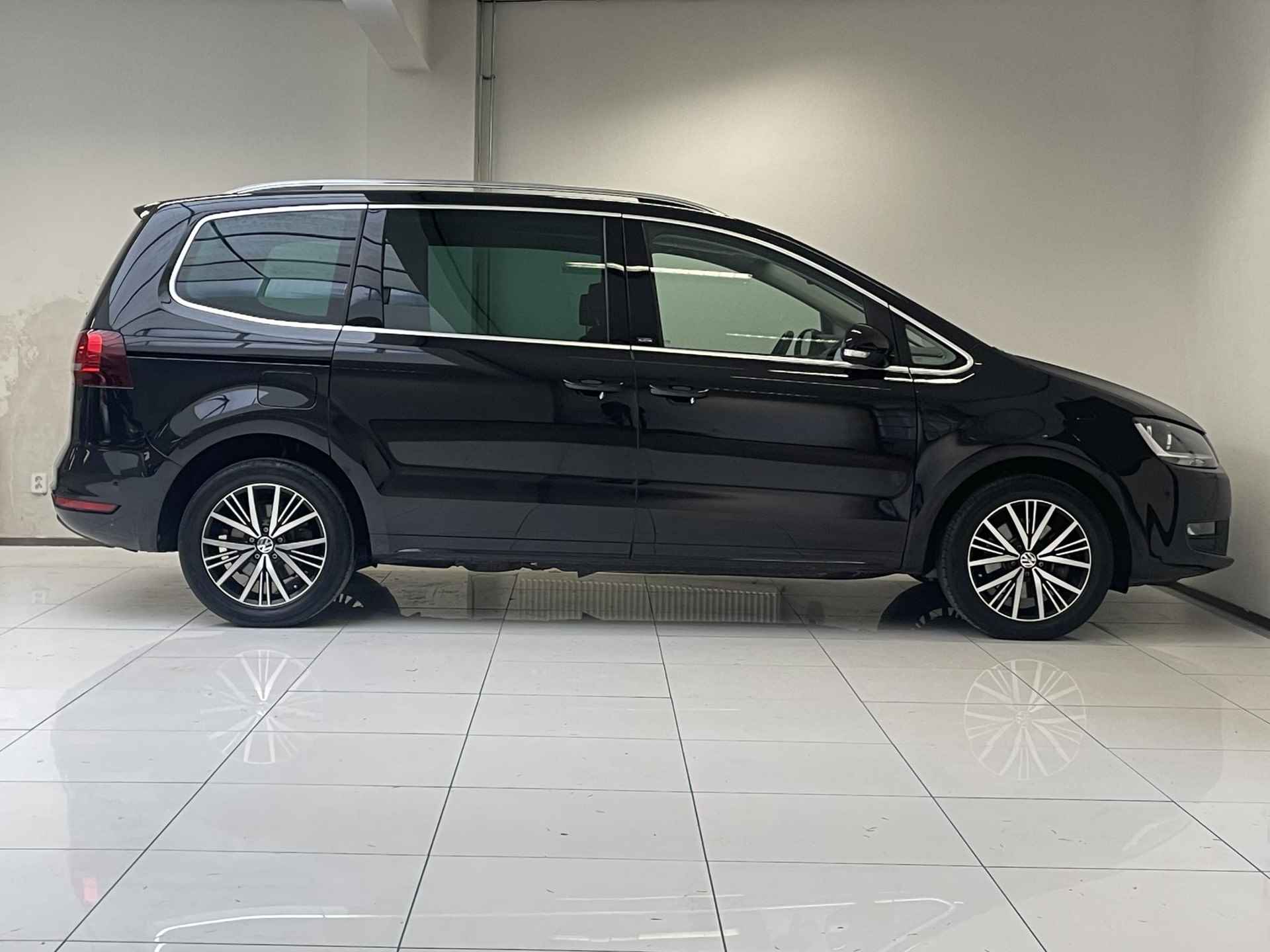 Volkswagen Sharan 1.4 TSI 150 DSG Exclusive Series | 7-ZITS | CAMERA | ADAP.CRUISE. | NAVI | - 8/33