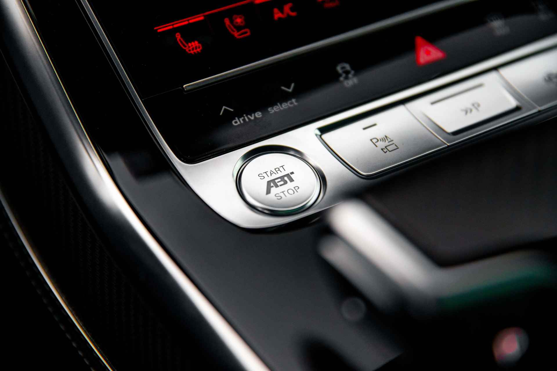 Audi RS Q8 ABT RSQ8-S 4.0 TFSI 700PK quattro | Dynamic pakket | Carbon | B&O Advanced | Head up | Alle assistentiepakketten | Servosluiting | Stoelventilatie | Nachtzicht | Trekhaak - 61/82