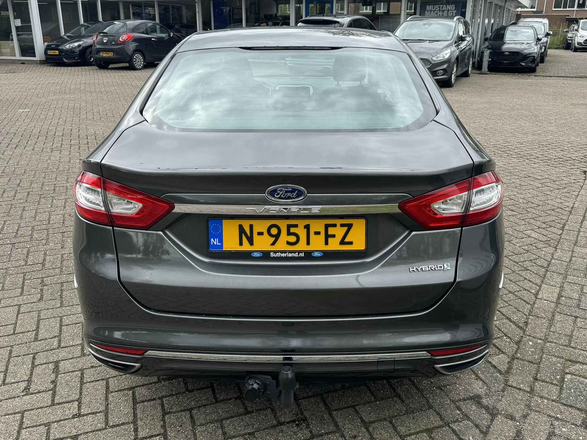 Ford Mondeo 2.0 IVCT HEV Vignale - 4/33