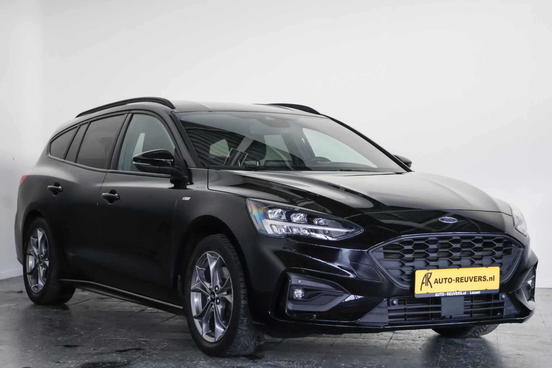 Ford FOCUS Wagon 1.5 EcoBoost ST Line / LED / Navi / CarPlay / HUD / Cam - 4/33