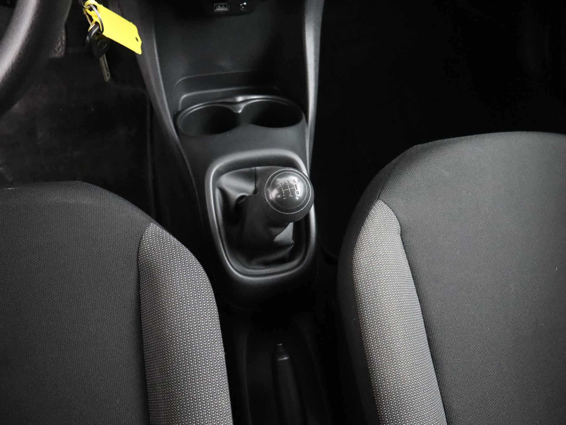 Toyota Aygo 1.0 VVT-i x-fun 5-Drs | NL-Auto | Airco | Bluetooth radio | - 8/32