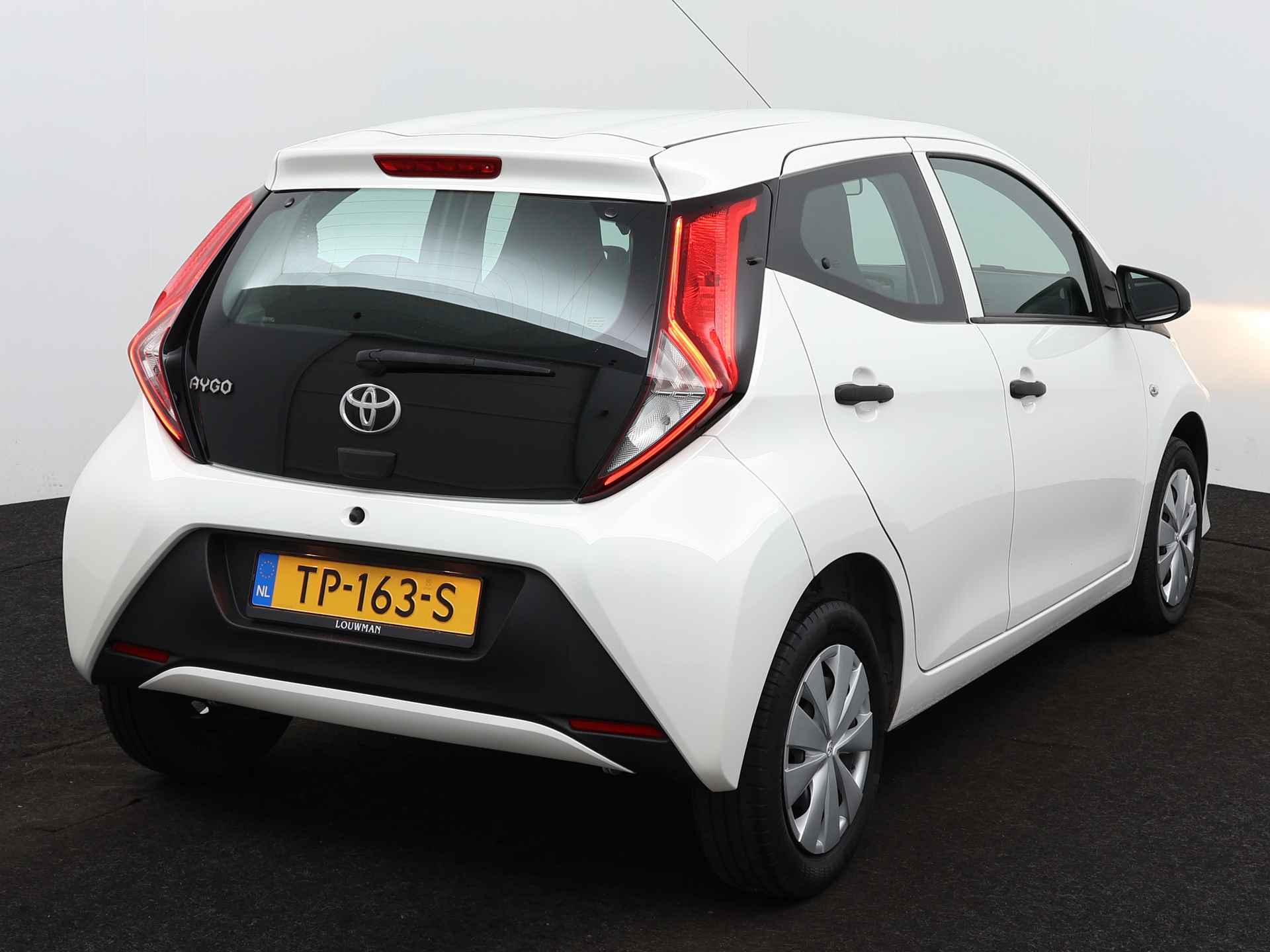 Toyota Aygo 1.0 VVT-i x-fun 5-Drs | NL-Auto | Airco | Bluetooth radio | - 12/32