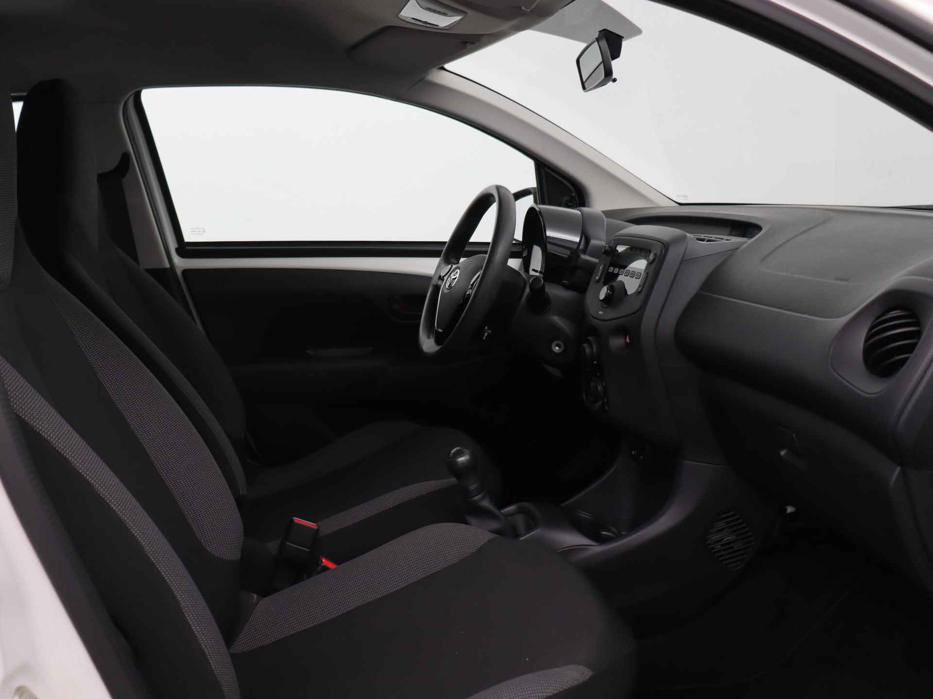 Toyota Aygo 1.0 VVT-i x-fun 5-Drs | NL-Auto | Airco | Bluetooth radio | - 23/32