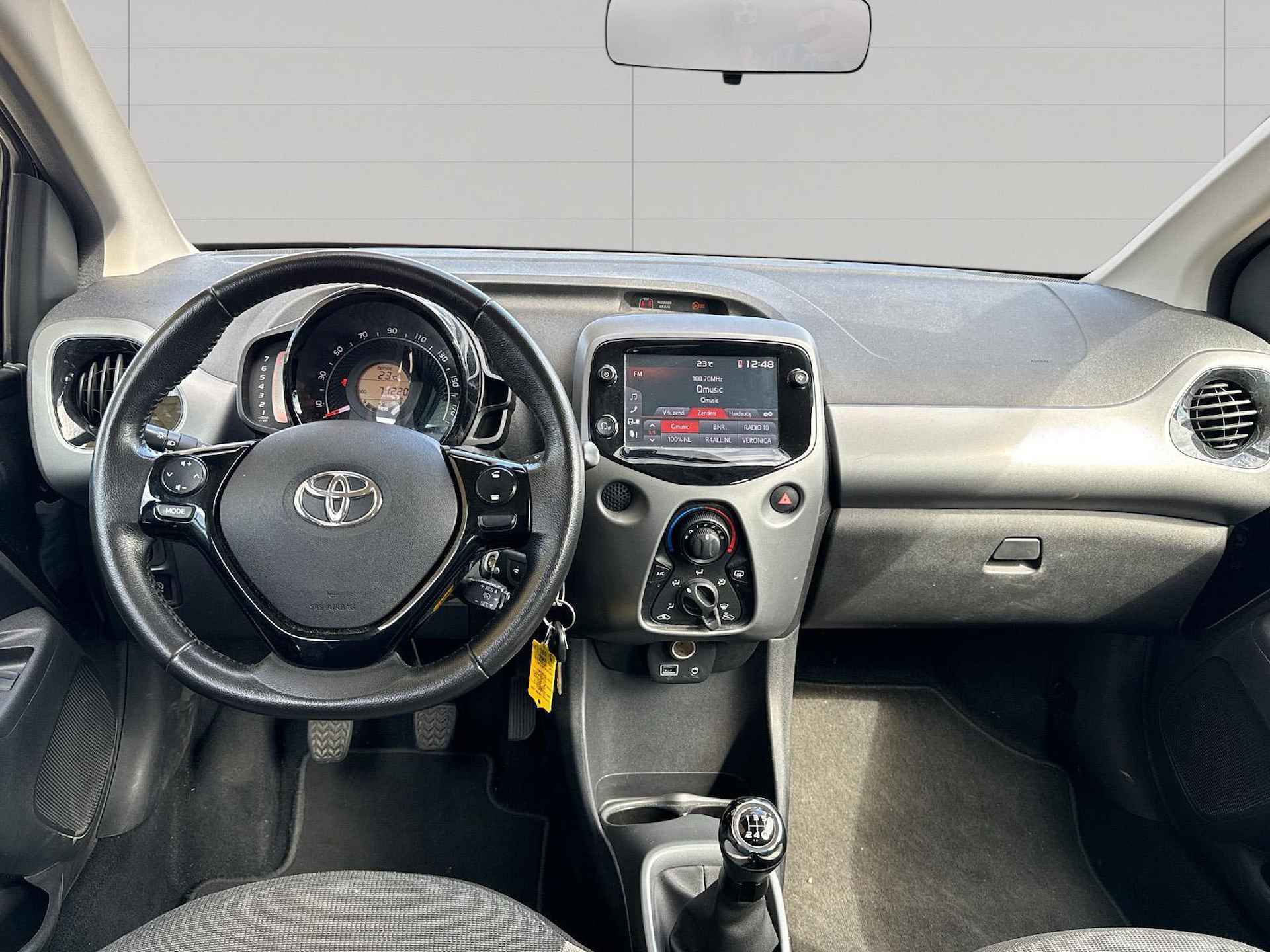 Toyota Aygo 1.0 VVT-i x-play - 12/16