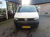 Volkswagen Transporter Kombi 2.0 TDI L1H1 Trendline Baseline Ik ben te huur vanaf €100 per dag Staat in De Krim