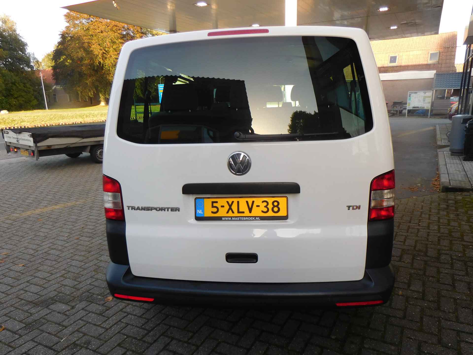 Volkswagen Transporter Kombi 2.0 TDI L1H1 Trendline Baseline Ik ben te huur vanaf €100 per dag Staat in De Krim - 7/13