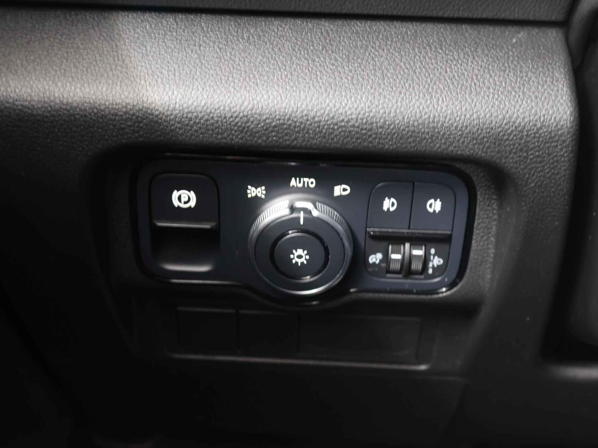 Mercedes-Benz Citan 112 CDI L1 Pro | Aut. | Marge Auto | Rolstoel | Incl. Btw en BPM | Navigatie | Airco | Bluetooth | Cruise controle | Certified - 37/41
