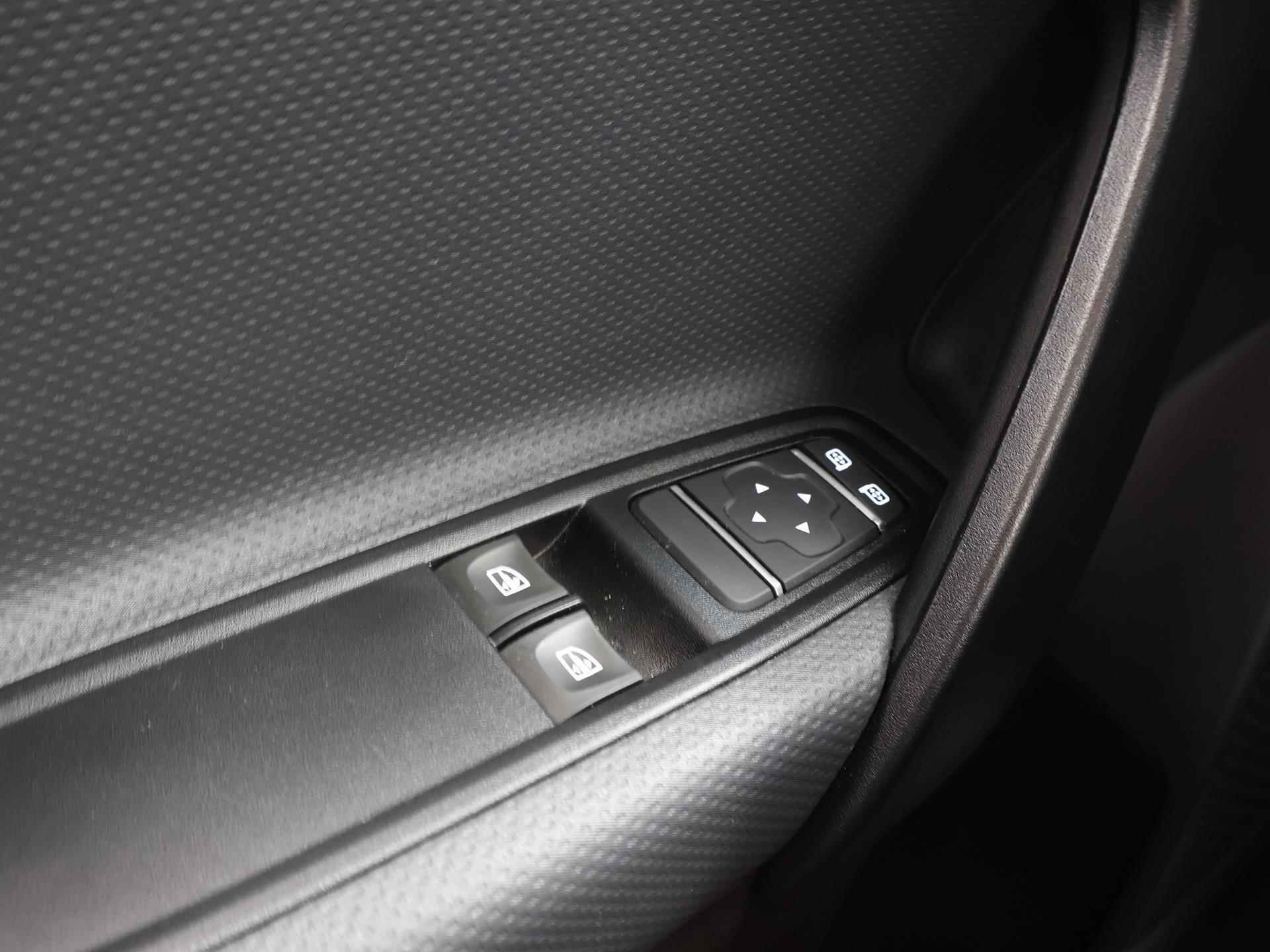 Mercedes-Benz Citan 112 CDI L1 Pro | Aut. | Marge Auto | Rolstoel | Incl. Btw en BPM | Navigatie | Airco | Bluetooth | Cruise controle | Certified - 38/41