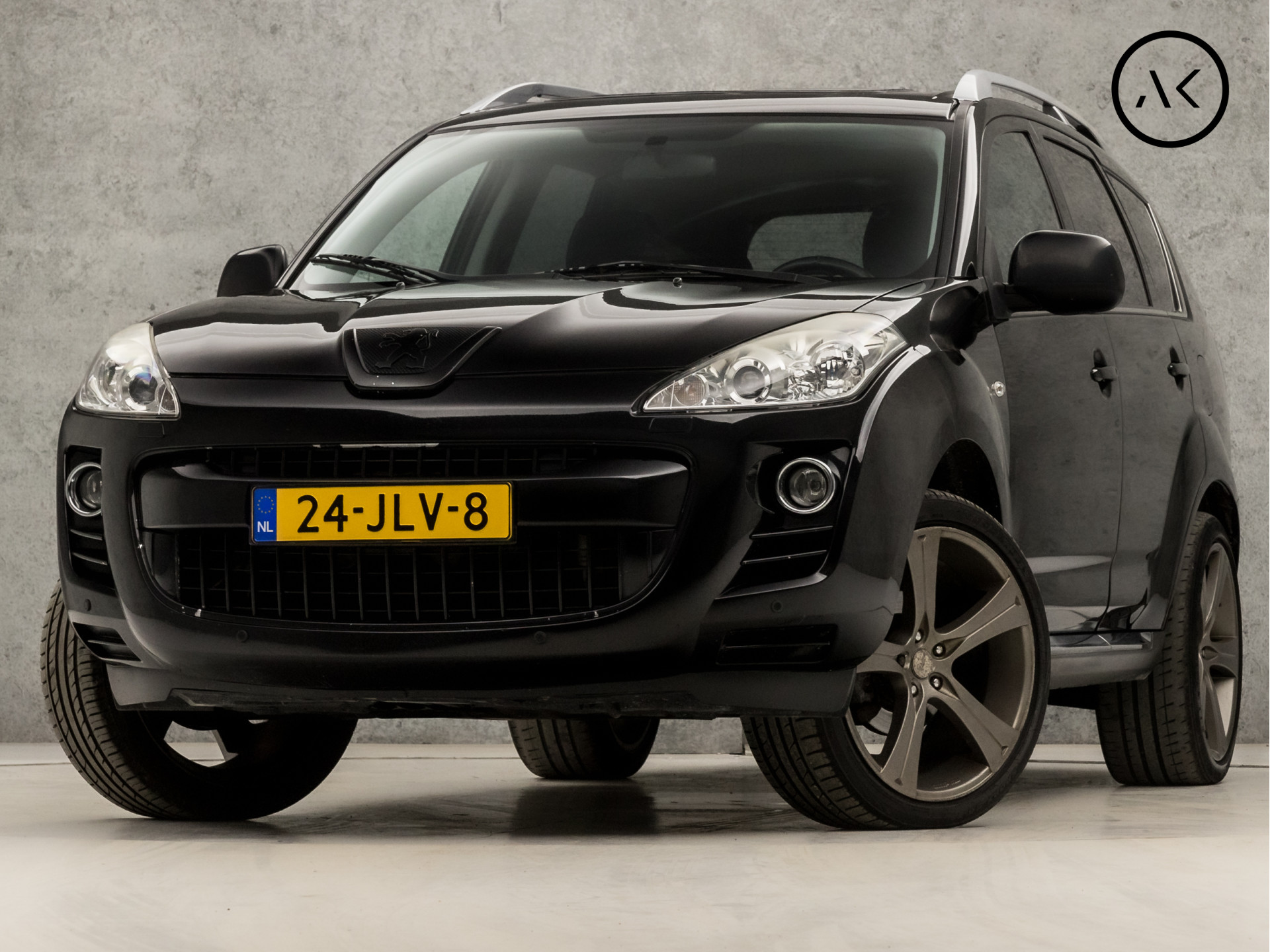 Peugeot 4007 2.4 Platinum 7 Persoons 170Pk Automaat (YOUNGTIMER, NAVIGATIE, CLIMATE, STOELVERWARMING, LEDEREN SPORTSTOELEN, XENON, TREKHAAK, NIEUWE APK, PARKEERSENSOREN)