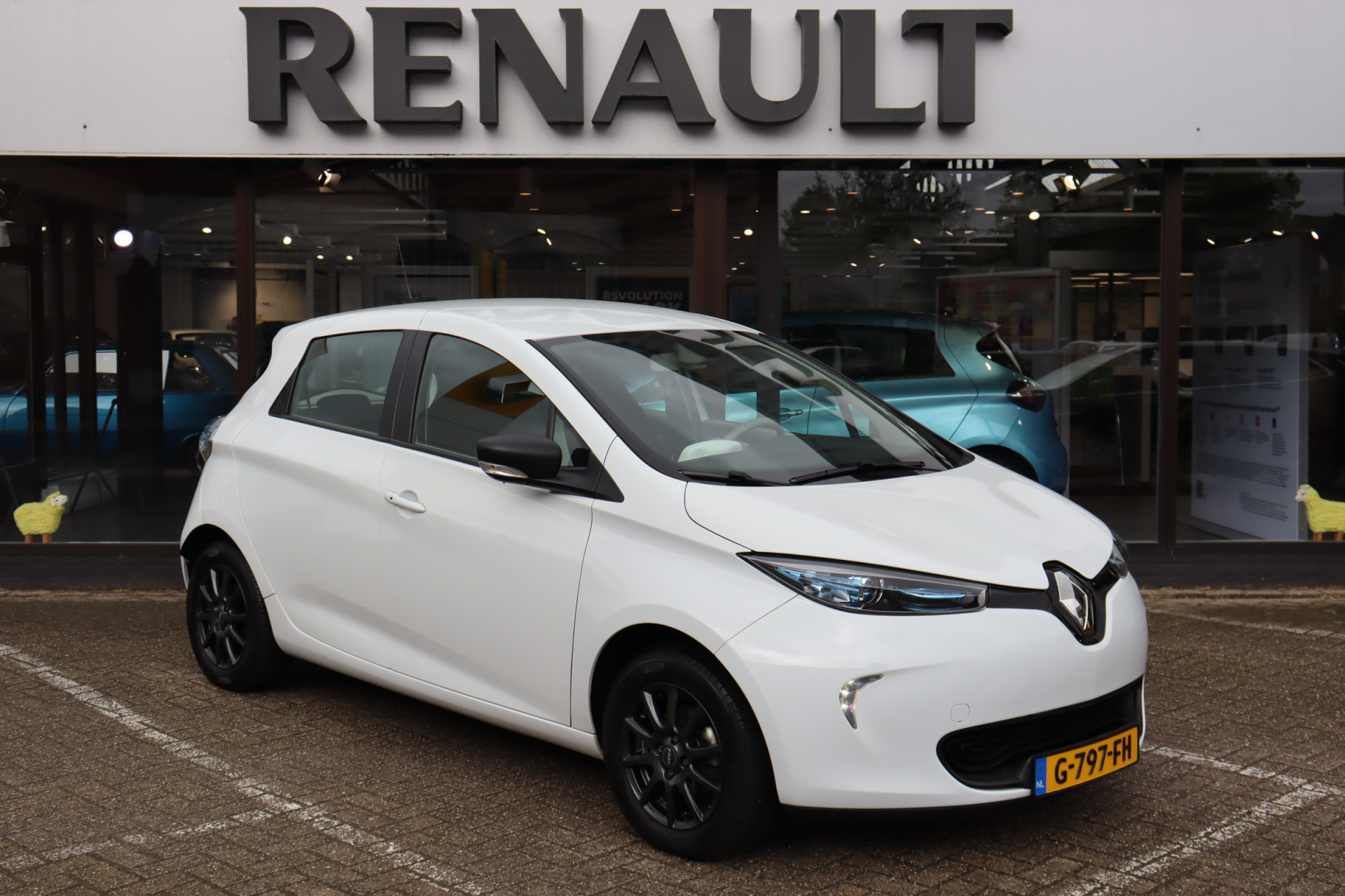 Renault ZOE R90 Life 41 kWh (Incl. Accu) bij viaBOVAG.nl