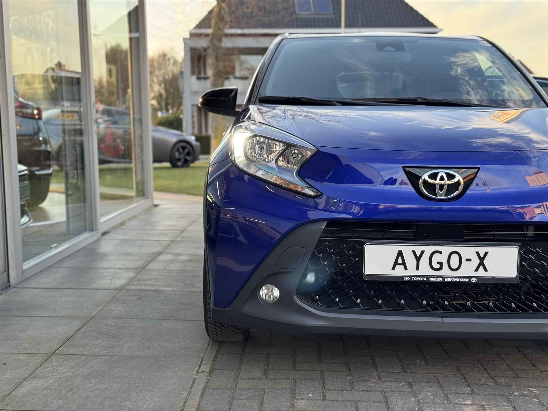 Toyota Aygo X 1.0 VVT-i Pulse | Bi-tone, Privacy glass, 17 inch, Apple carplay/Android auto, Stoelverwarming, Parkeercamera - 7/32