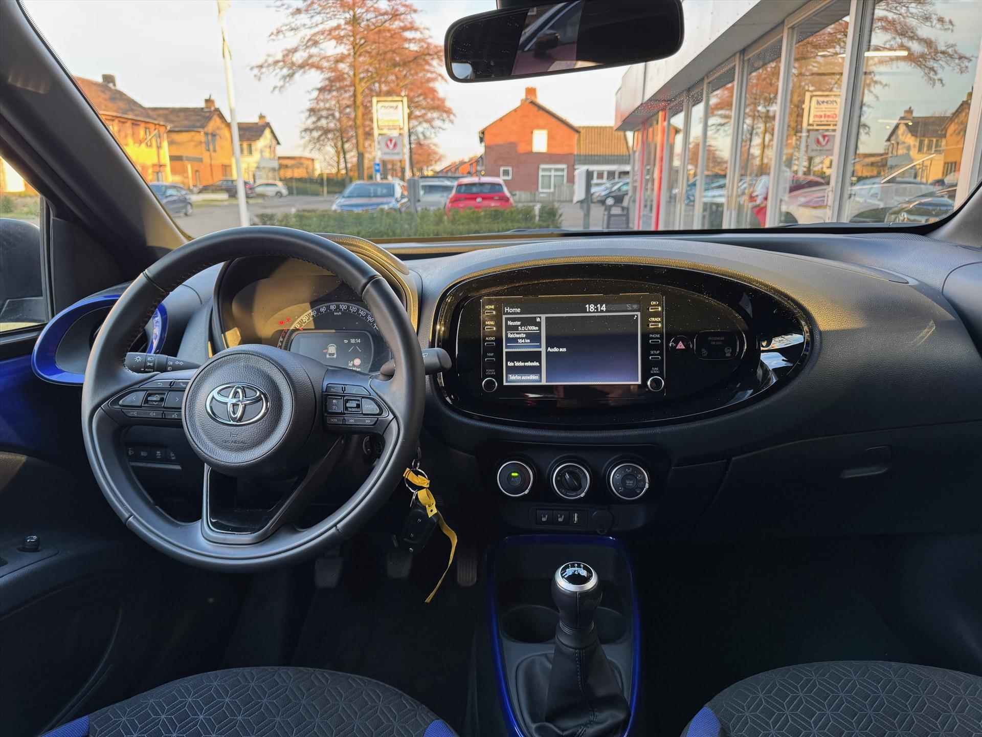 Toyota Aygo X 1.0 VVT-i Pulse | Bi-tone, Privacy glass, 17 inch, Apple carplay/Android auto, Stoelverwarming, Parkeercamera - 10/32