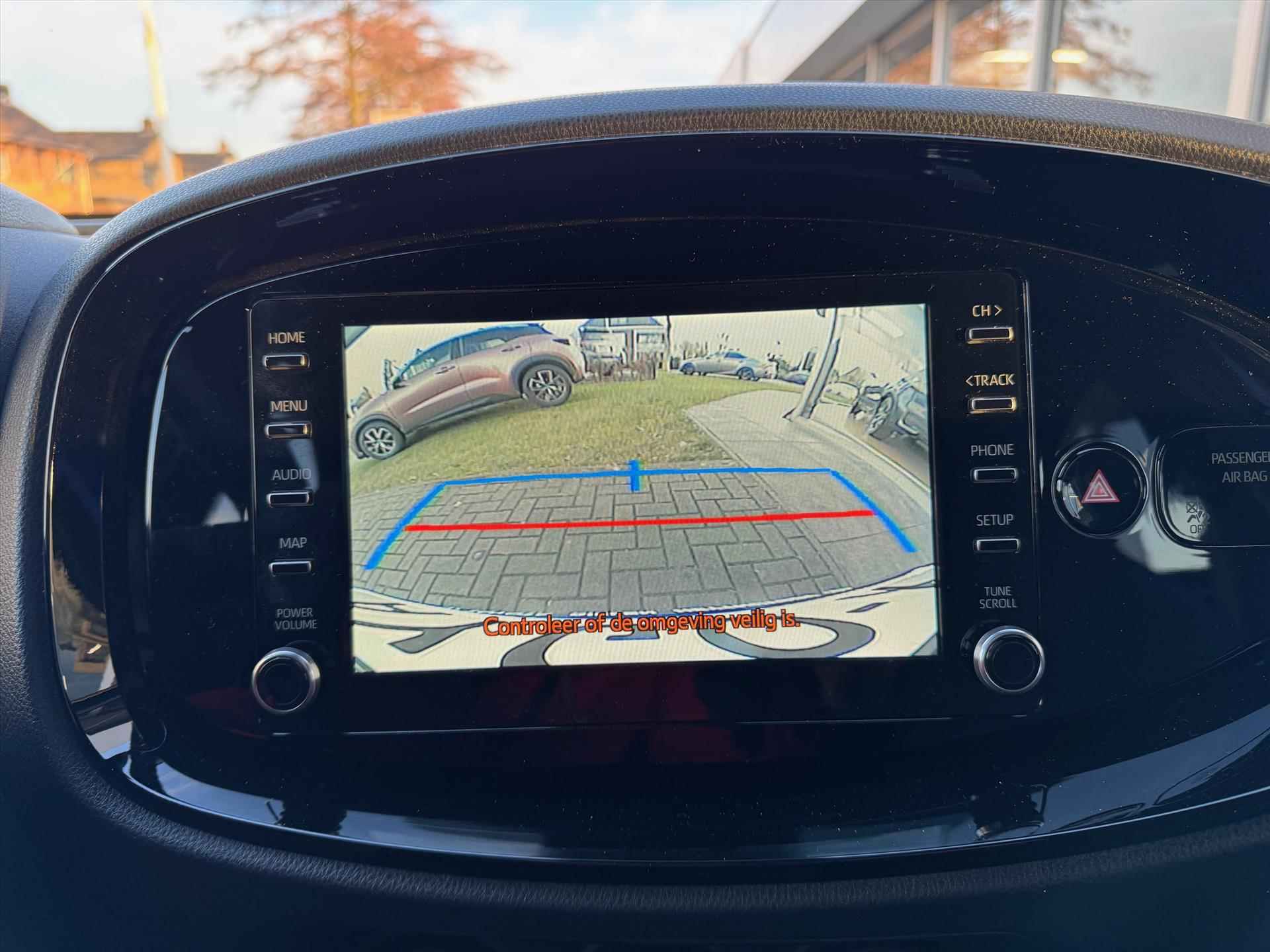 Toyota Aygo X 1.0 VVT-i Pulse | Bi-tone, Privacy glass, 17 inch, Apple carplay/Android auto, Stoelverwarming, Parkeercamera - 23/32