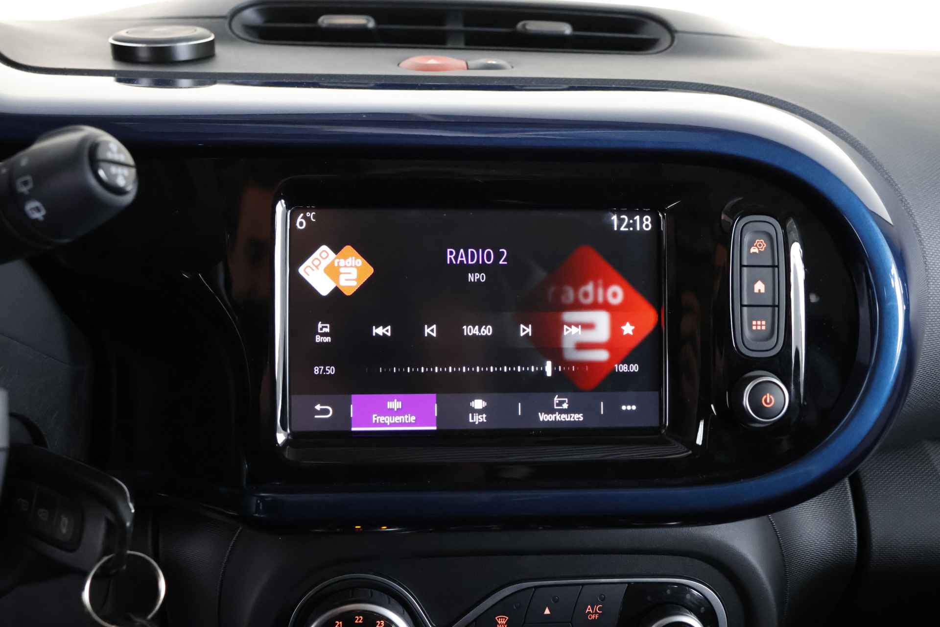 Renault Twingo 1.0 SCe Intens / Opendak / CarPlay / Cruisecontrol / Cam - 23/34