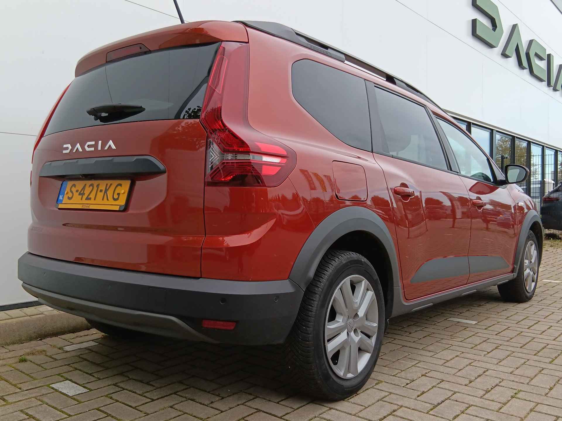 Dacia Jogger 1.0 TCe 110 Expression 7p. 7-Persoons / Navigatie / Parkeersensoren V+A+Camera / Airco / Brake Assist / DAB - 21/36