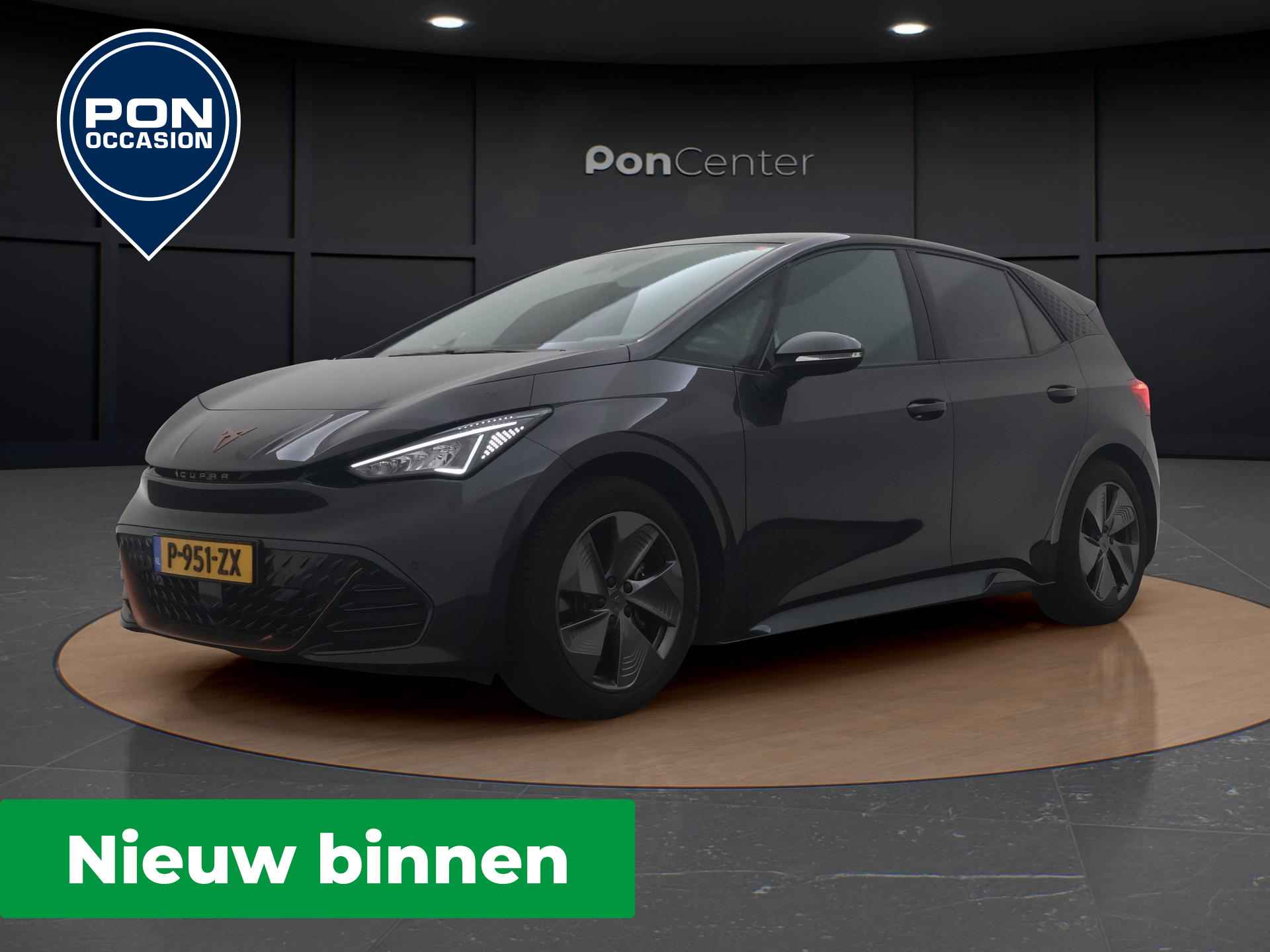 CUPRA Born Essential 62 kWh | NIEUW BINNEN | Stuurverwarming | Navigatie | Keyless | 18"|