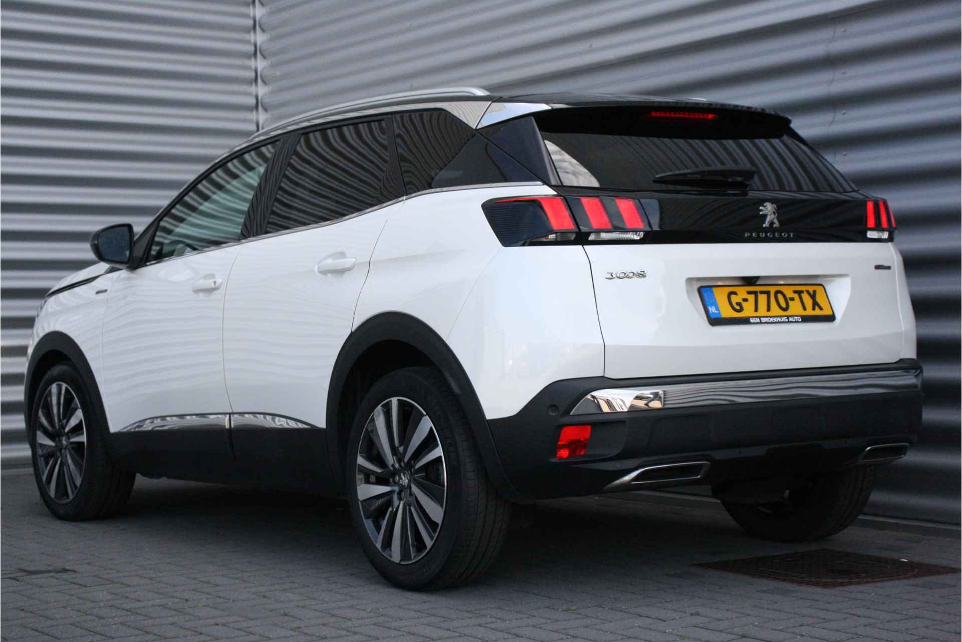 Peugeot 3008 1.2 PURETECH 130PK GT-LINE / NAVI / LEDER / CLIMA / PDC / 19" LMV / CAMERA / FULL-LED / BLUETOOTH / CRUISECONTROL / NIEUWSTAAT ! - 9/37