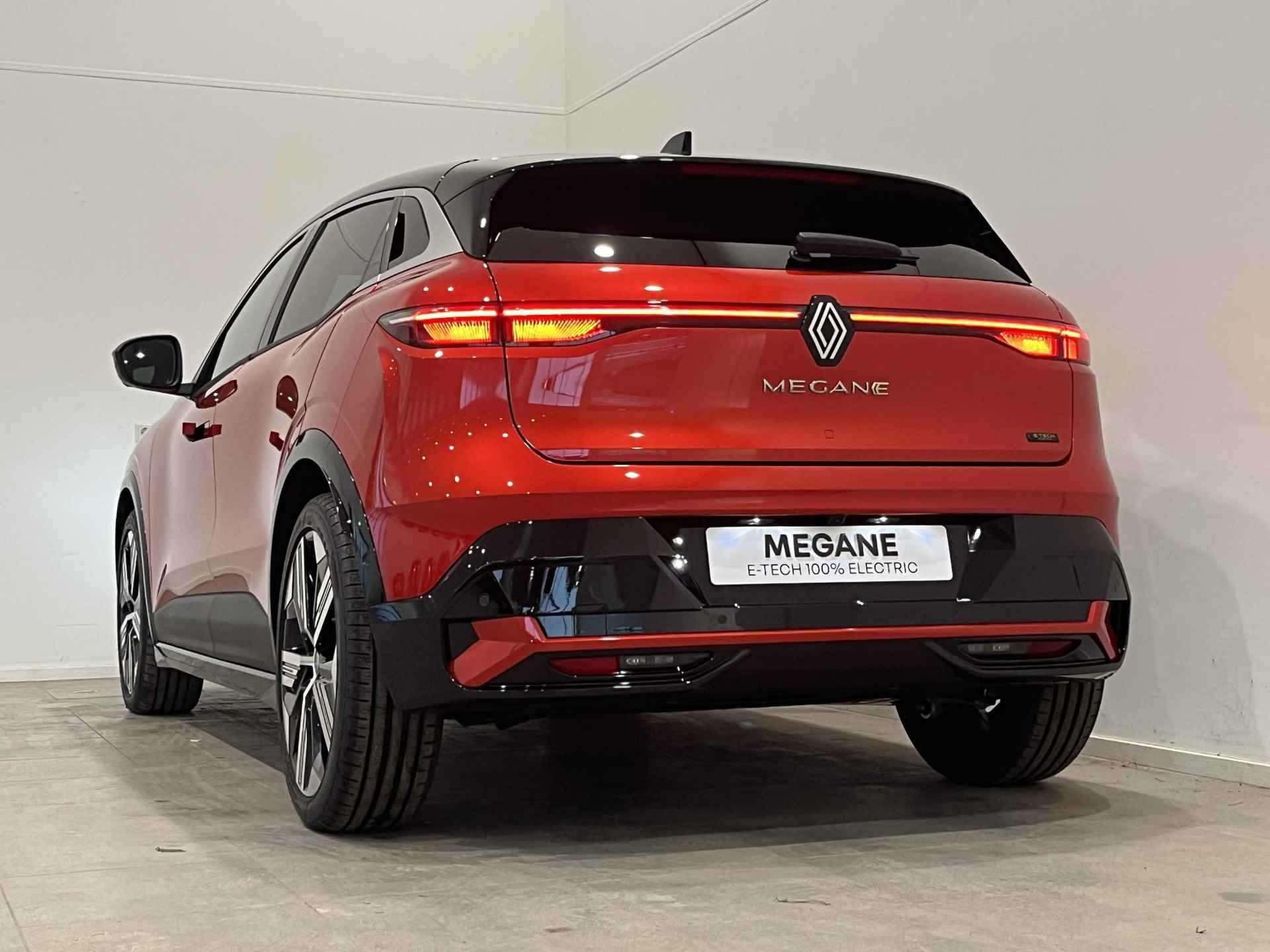 Renault Megane E-Tech Iconic 220 Comfort Range 60 kWh | Pack Augmented Vision & Advanced Driving Assist | Van: € 44.359,- nu rijklaar voor: € 42.859,- - 7/47