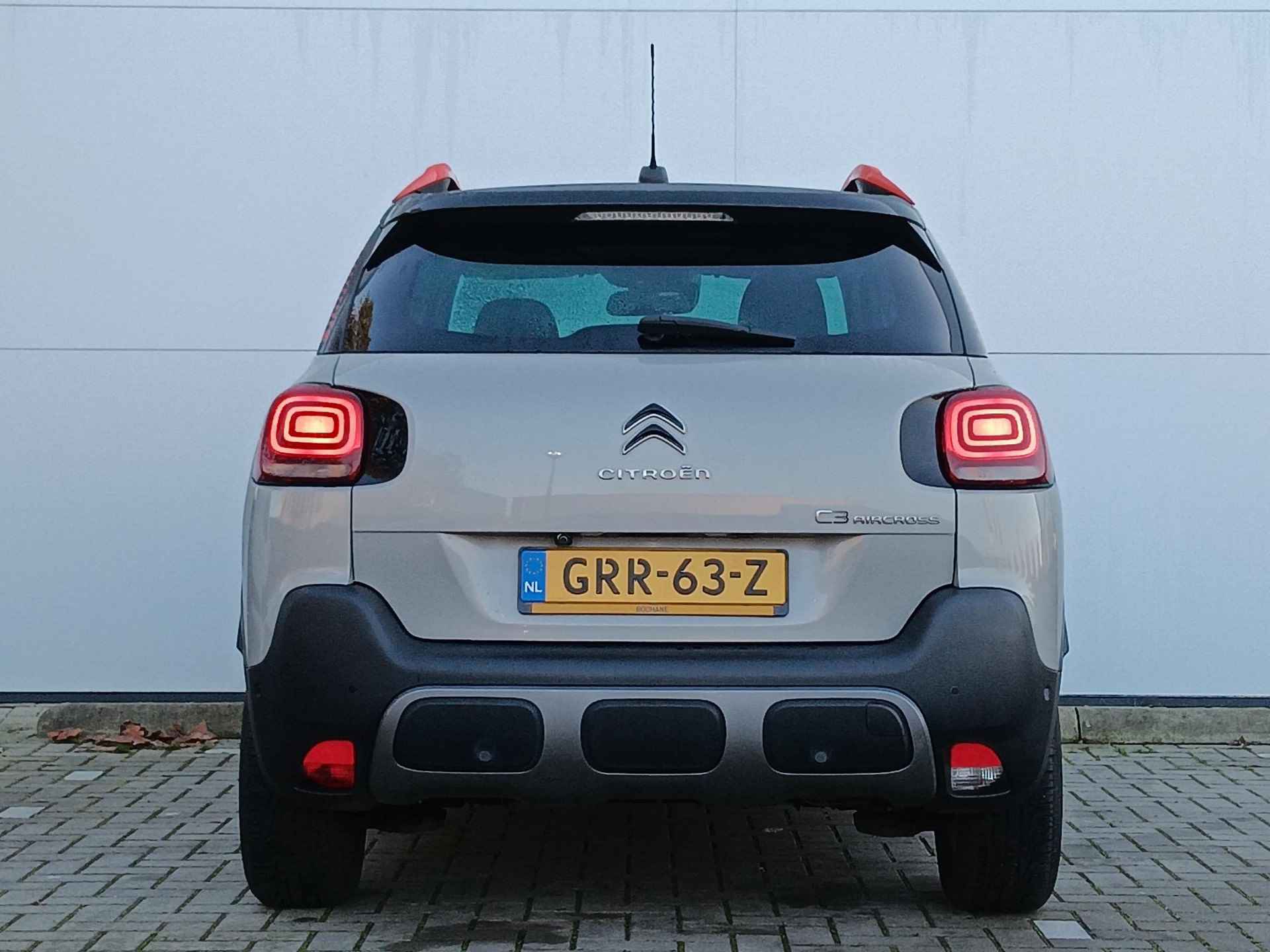 Citroen C3 Aircross 1.2 PureTech 110 EAT6 Shine Automaat / Navigatie / Schuif-Kanteldak / Parkeersensoren + Camera / Climate Control - 14/33