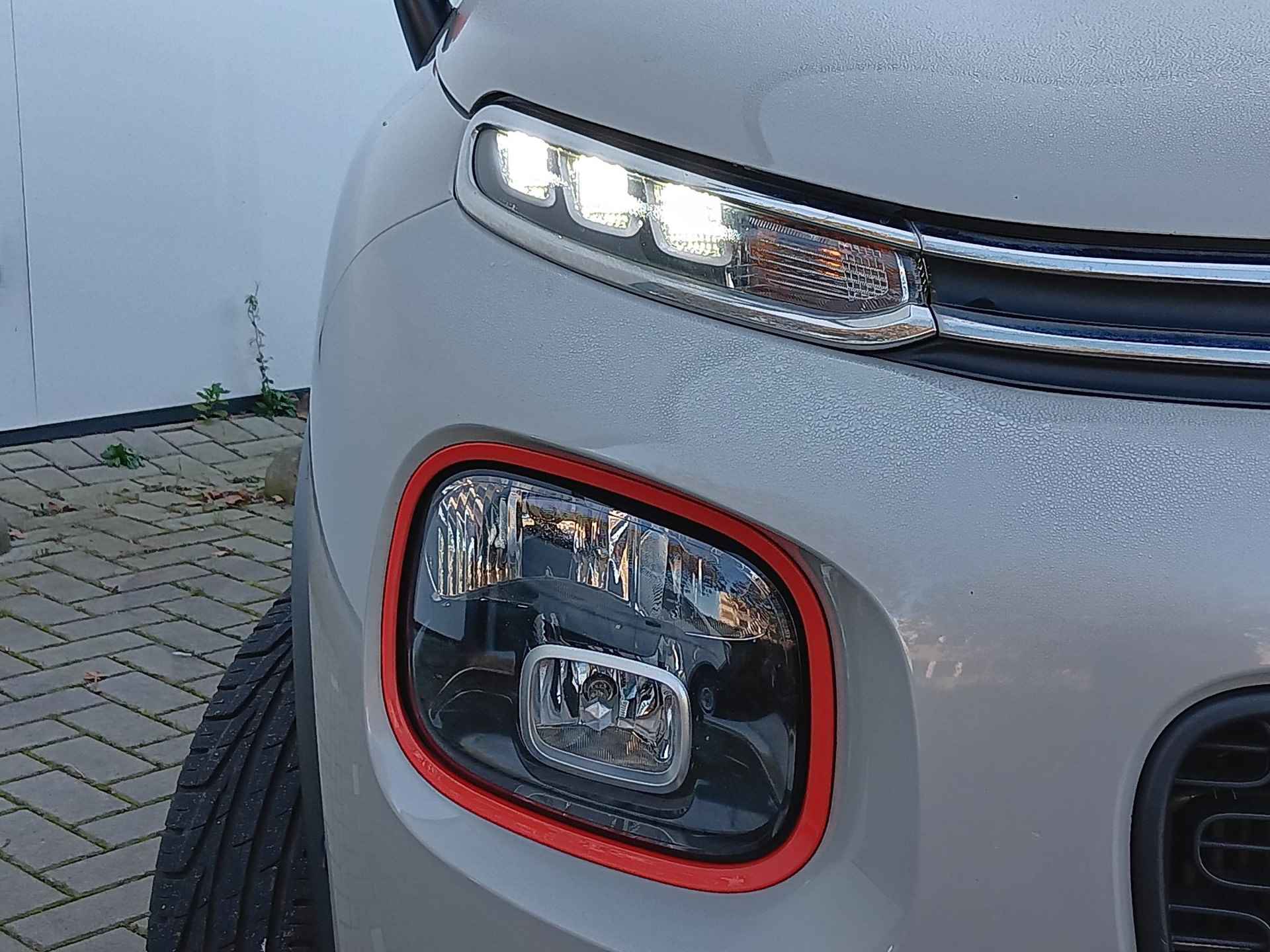 Citroen C3 Aircross 1.2 PureTech 110 EAT6 Shine Automaat / Navigatie / Schuif-Kanteldak / Parkeersensoren + Camera / Climate Control - 19/33