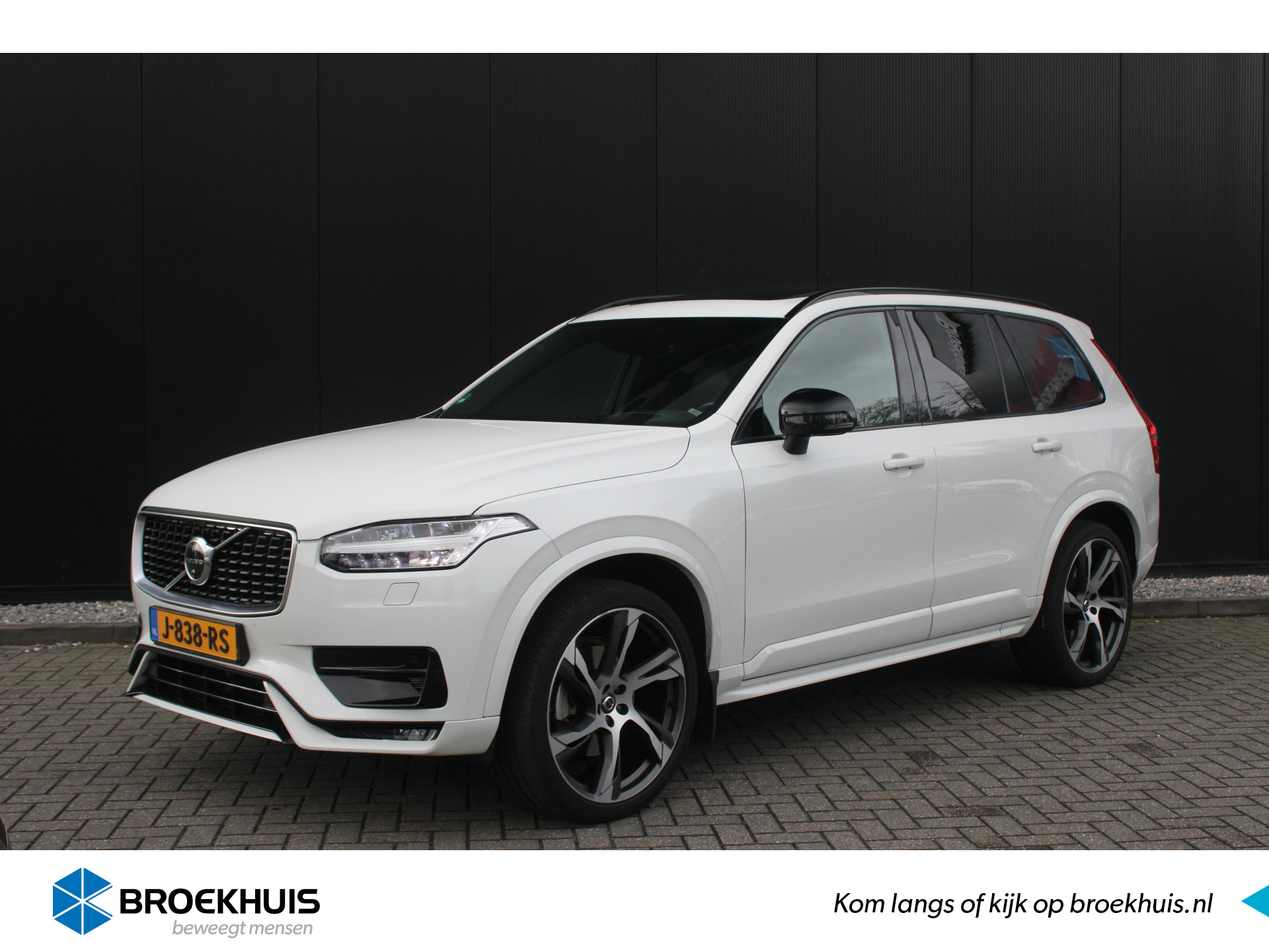 Volvo XC90 B5 AWD R-Design | Panoramadak | Adaptieve cruise | Harman Kardon | 360 camera | Trekhaak| Carbon | BLIS | Head-up bij viaBOVAG.nl