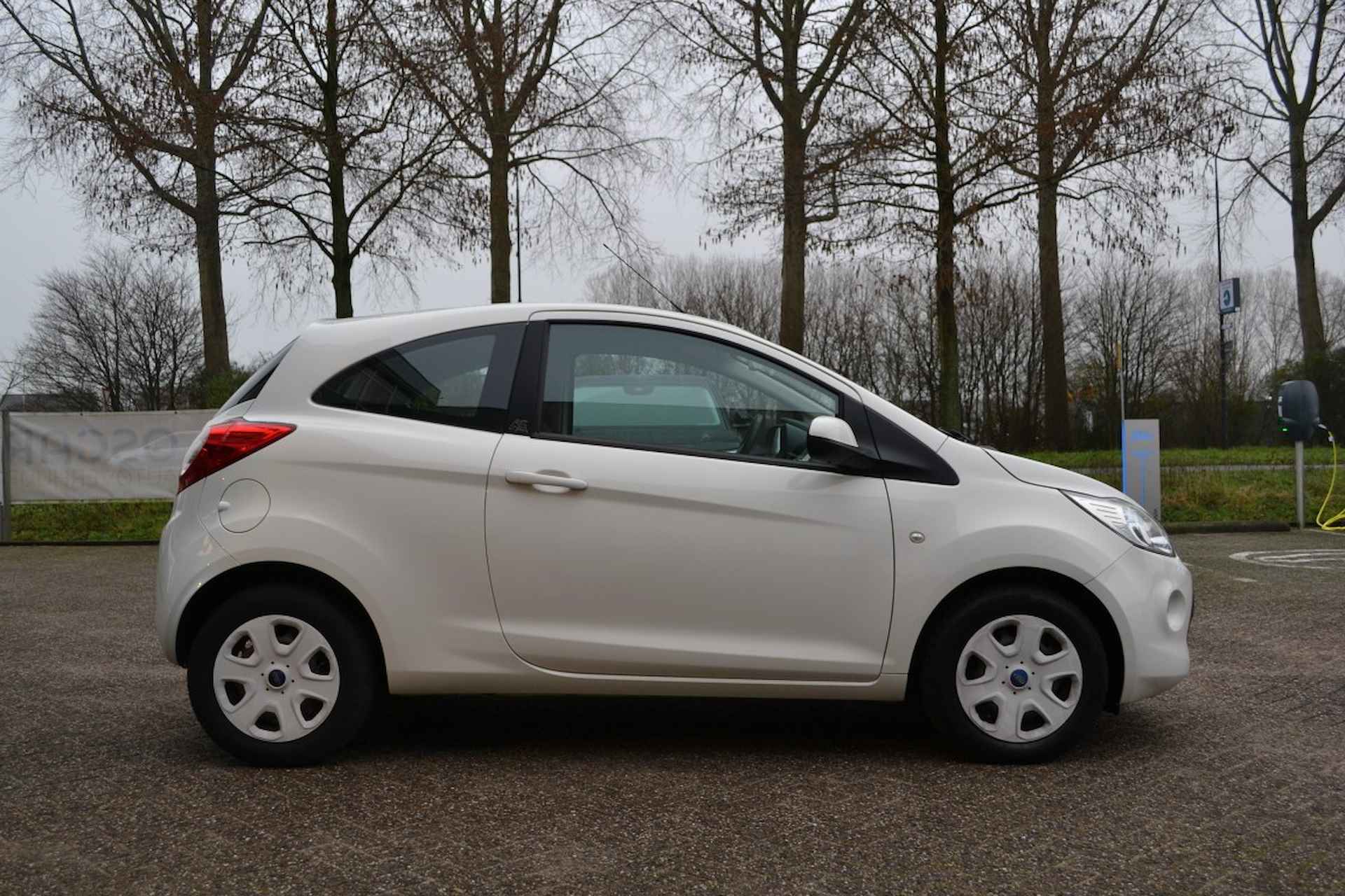 Ford Ka 1.2i 69pk Cool & Sound | 100% onderhouden - 6/26