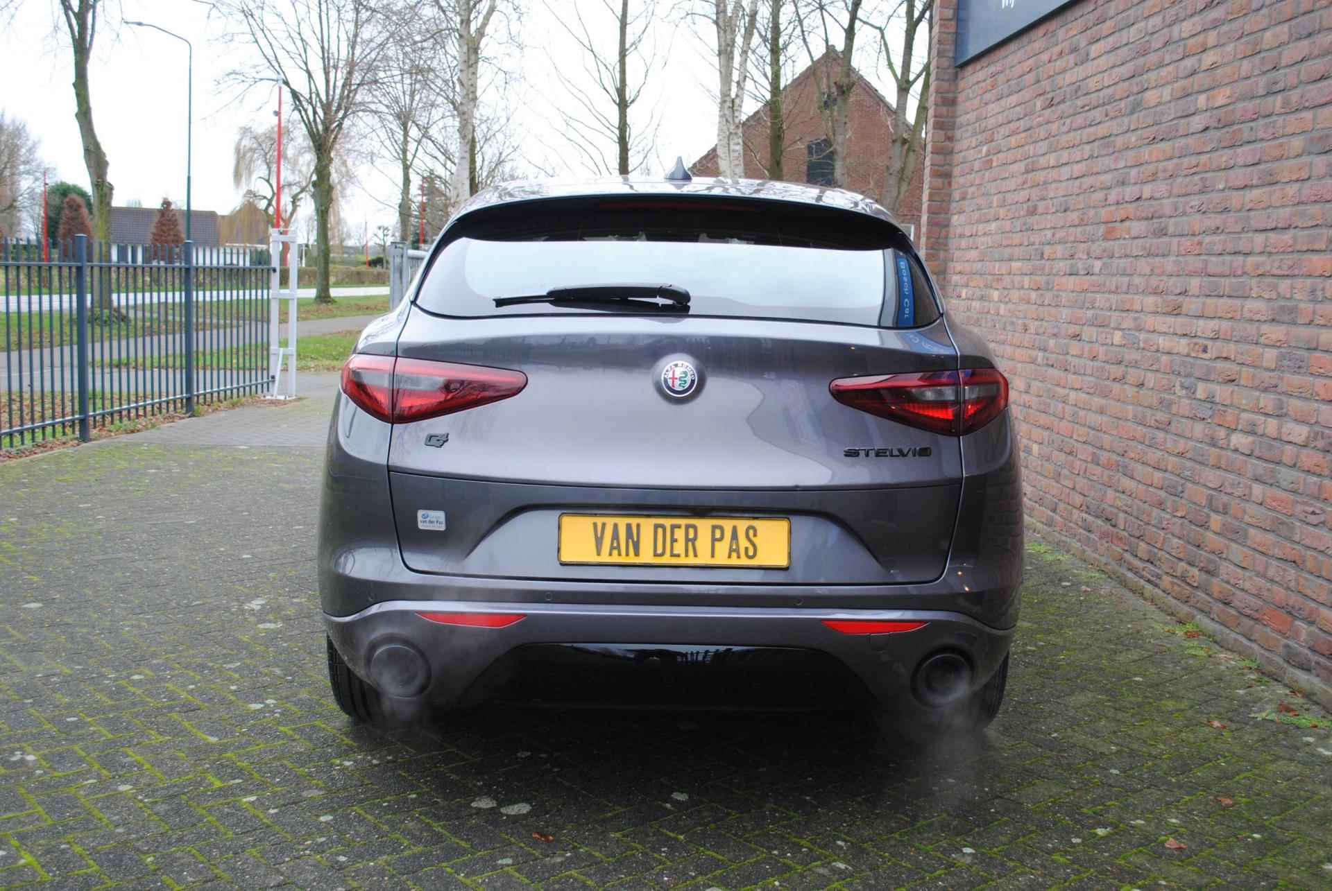 Alfa Romeo Stelvio 2.0 T AWD Super - 6/28