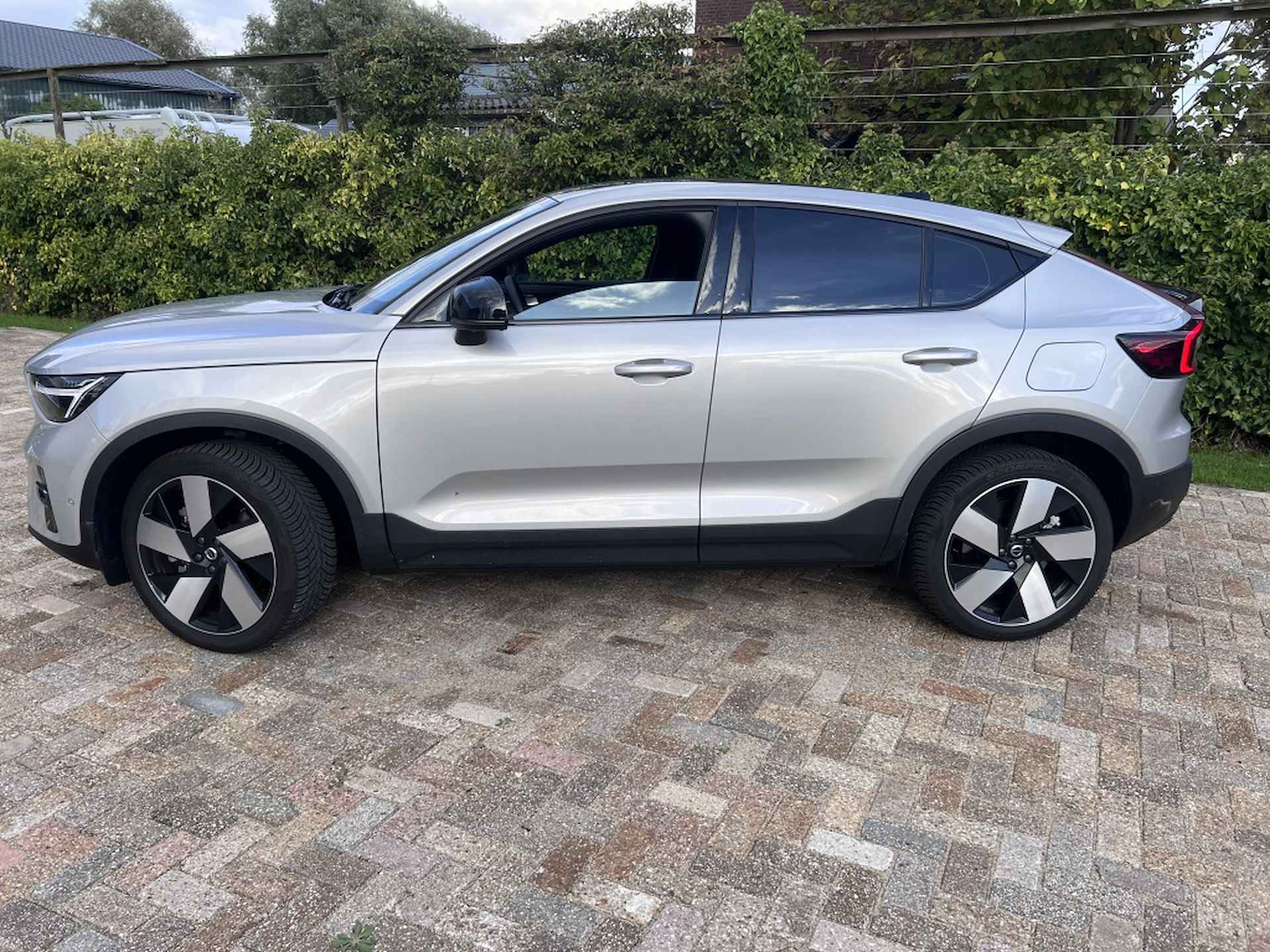 Volvo C40 Extend. Range Ultra 82kWh | DEMO | All-Seasonbanden | 20" LMV | - 2/24