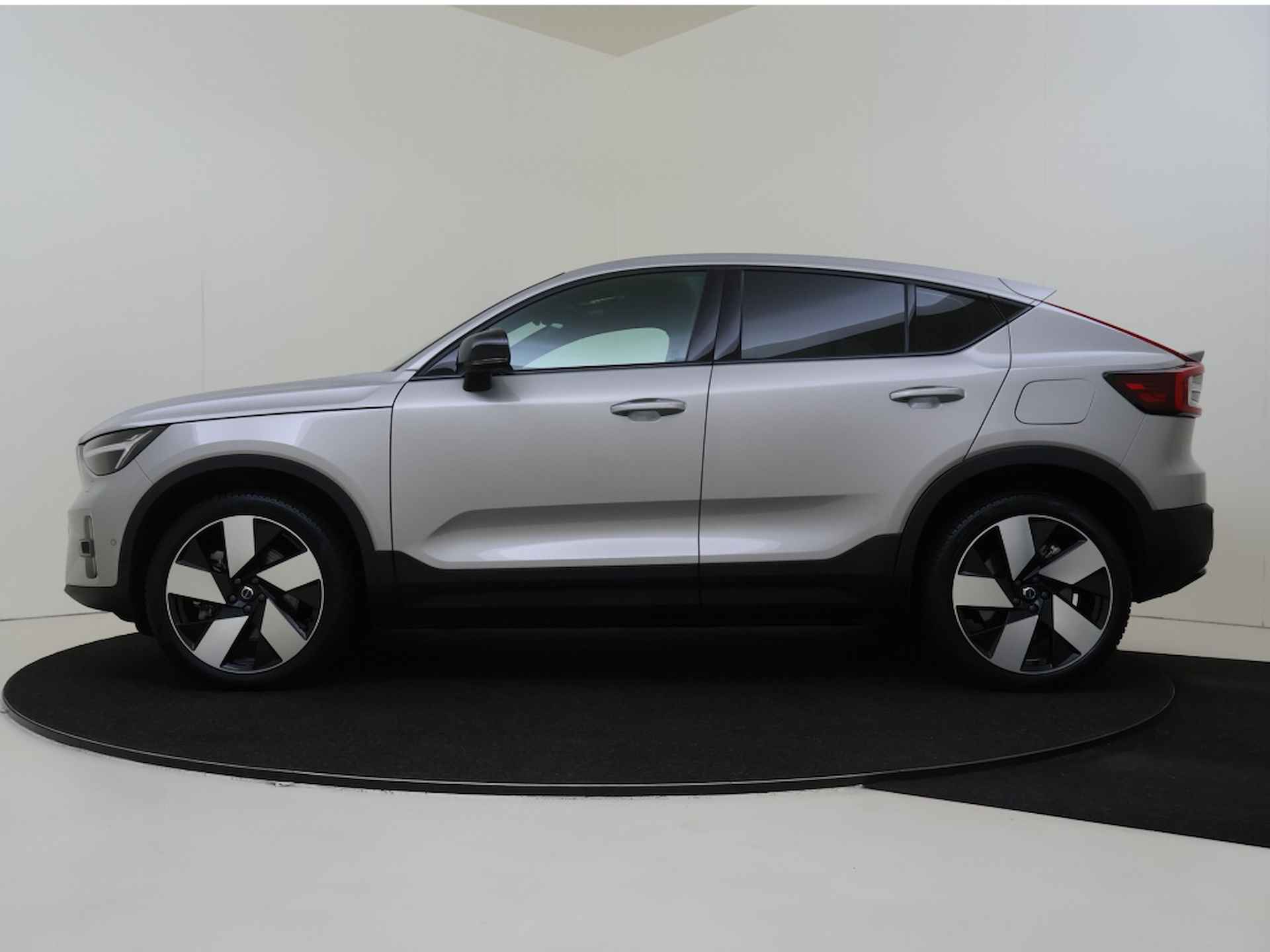 Volvo C40 Extend. Range Ultra 82kWh | All-Seasonbanden | 20" LMV | 360 cam - 2/36