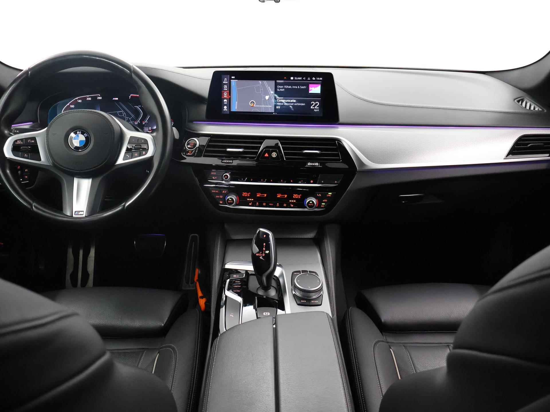 BMW 5-serie 520i High Executive Edition M-Sport | Navigatie | Harman Kardon Sound | Head Up | Digitaal Dashboard | Keyless go | Stoelverwarming | Climate Control | - 9/49