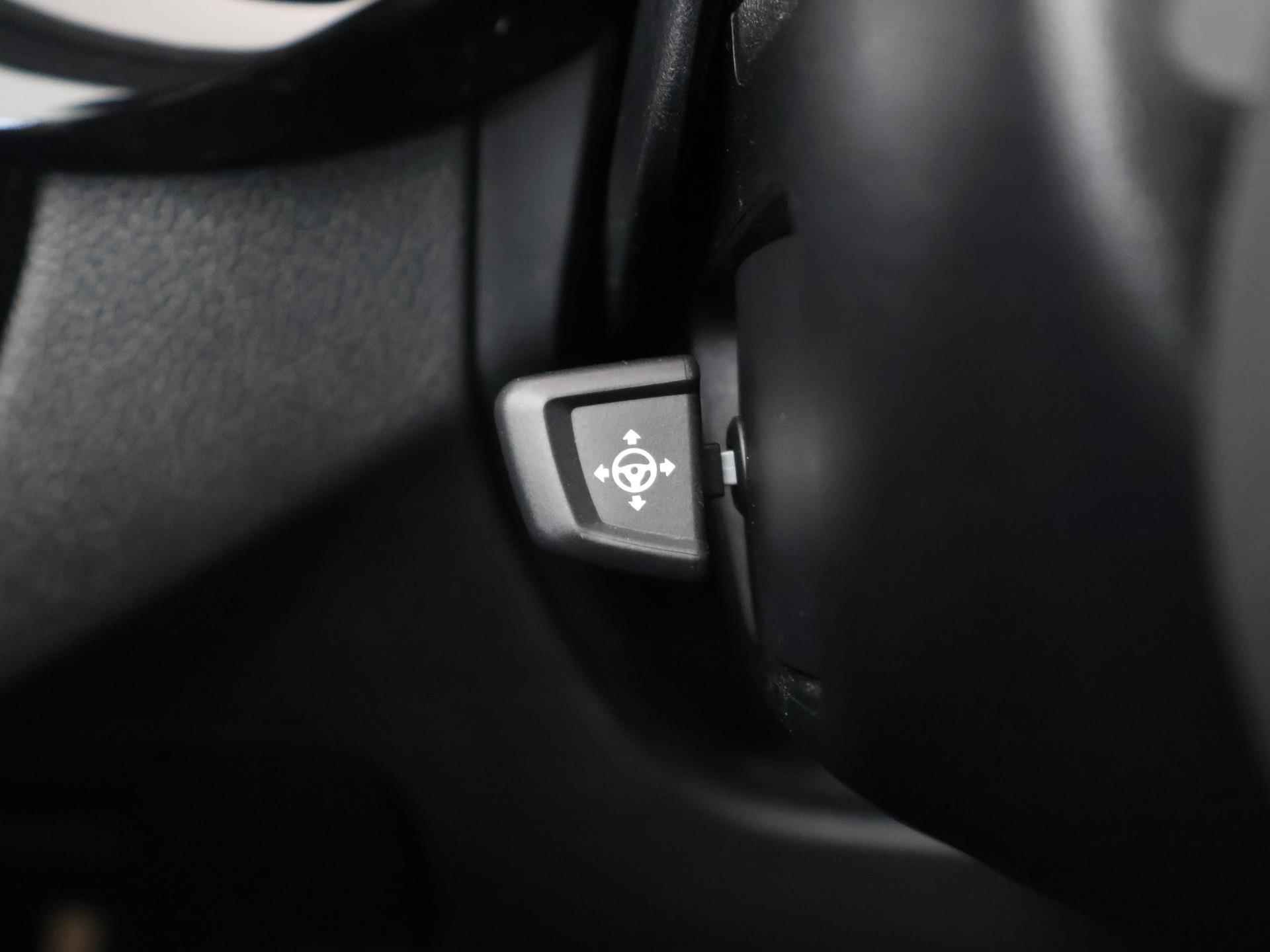 BMW 5-serie 520i High Executive Edition M-Sport | Navigatie | Harman Kardon Sound | Head Up | Digitaal Dashboard | Keyless go | Stoelverwarming | Climate Control | - 37/49