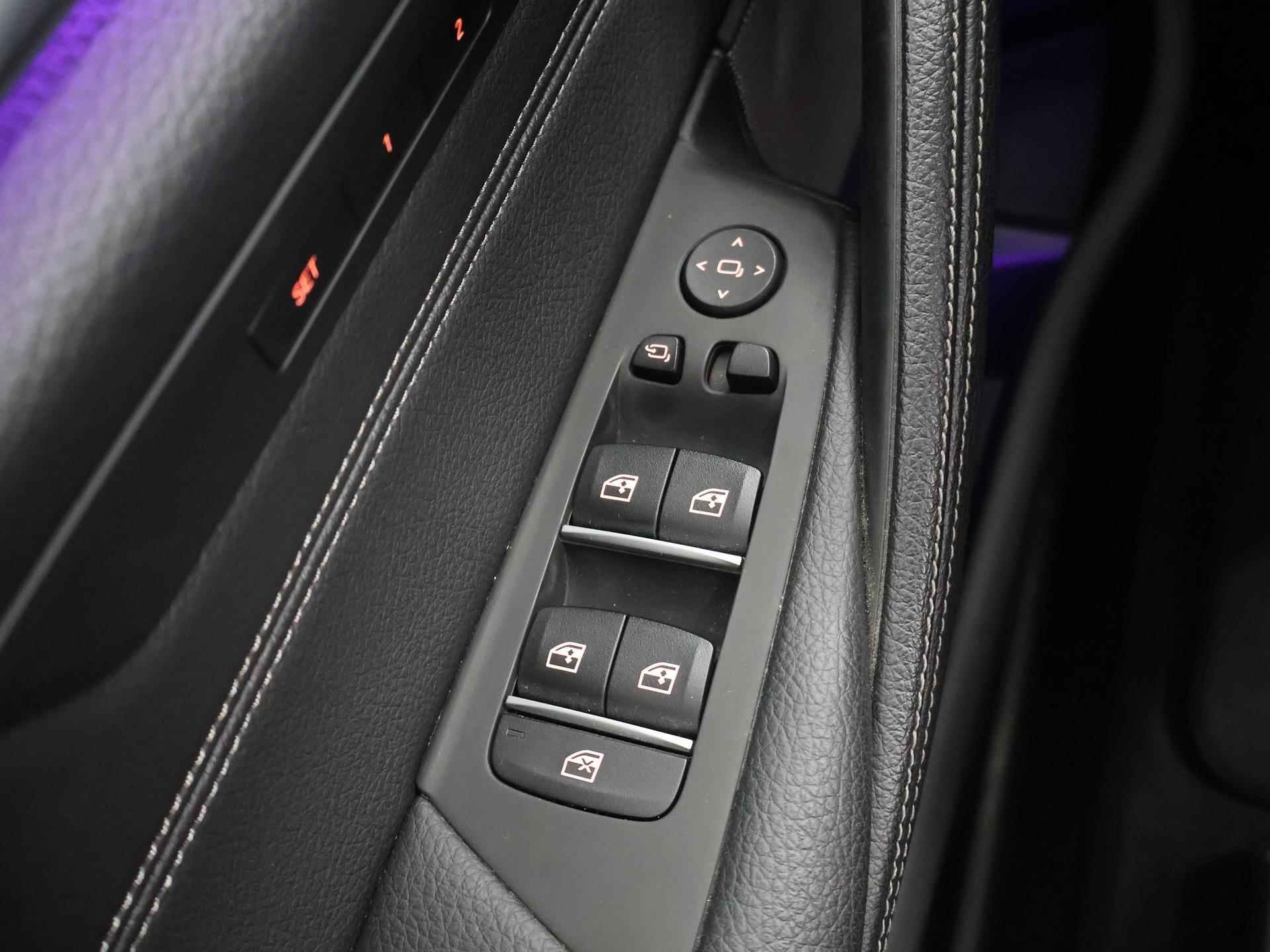BMW 5-serie 520i High Executive Edition M-Sport | Navigatie | Harman Kardon Sound | Head Up | Digitaal Dashboard | Keyless go | Stoelverwarming | Climate Control | - 41/49
