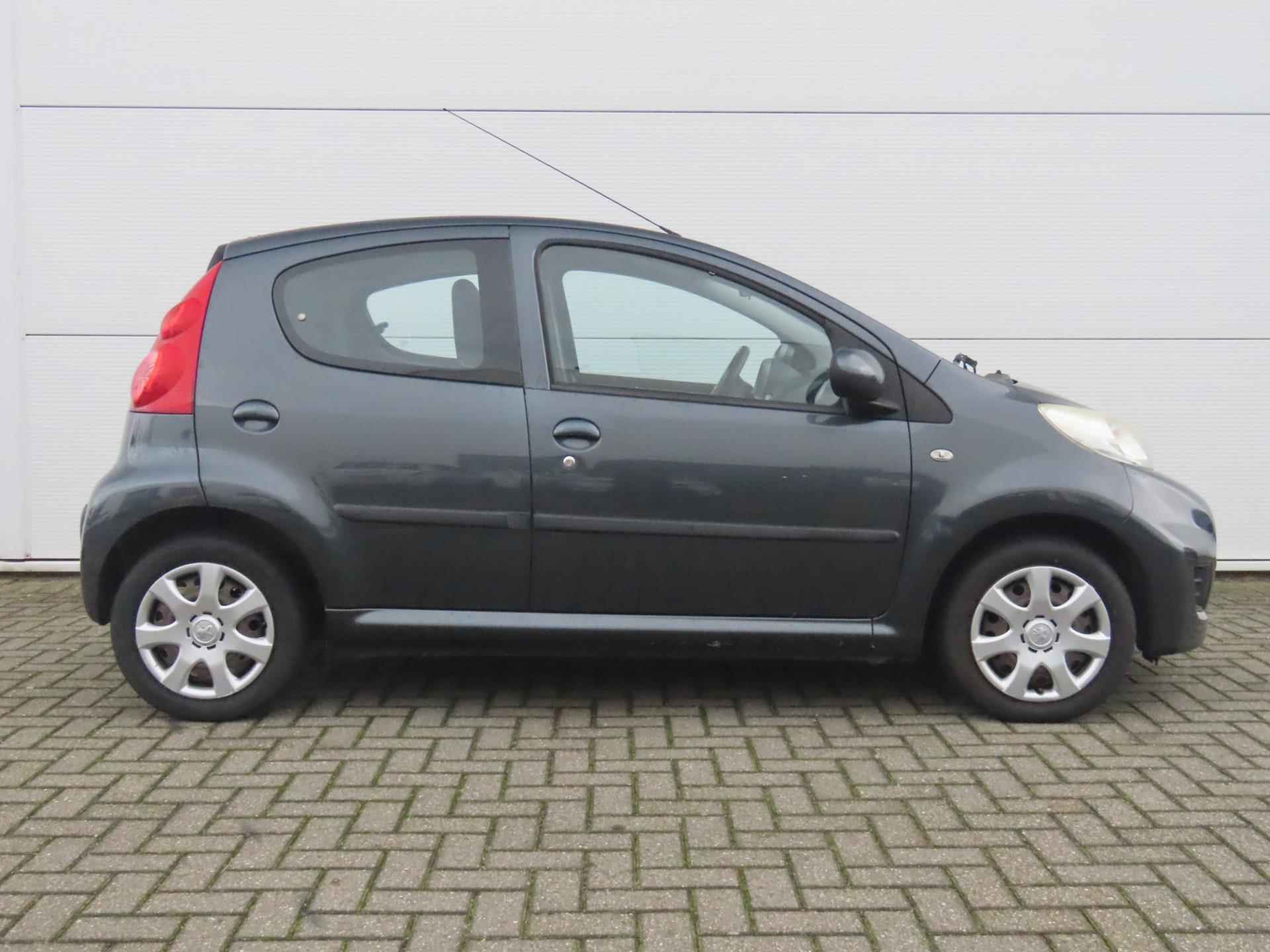 Peugeot 107 1.0-12V XS Grey uitvoering / Airco / 1e Eigenaar / 5-Deurs - 4/13