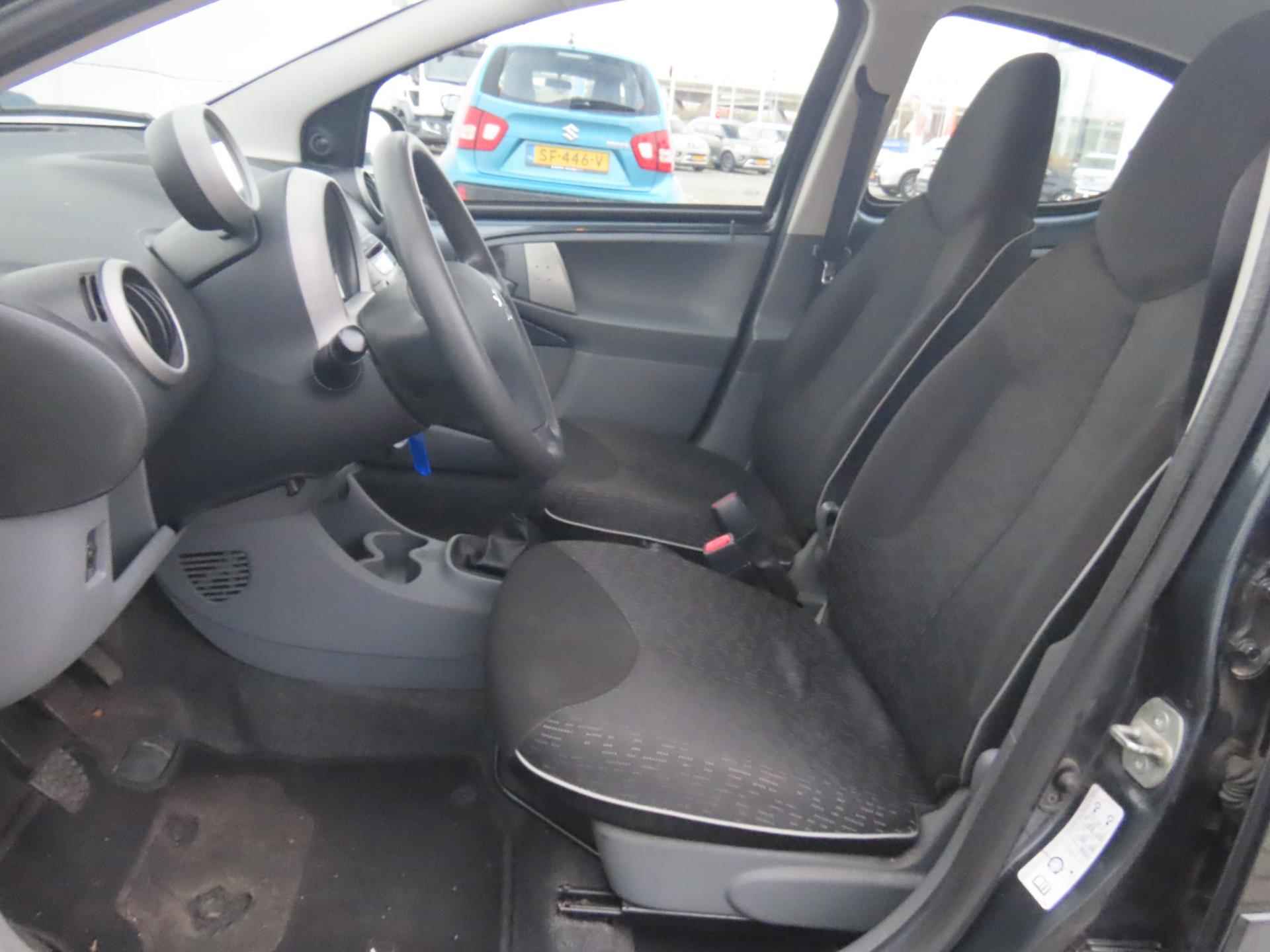 Peugeot 107 1.0-12V XS Grey uitvoering / Airco / 1e Eigenaar / 5-Deurs - 7/13