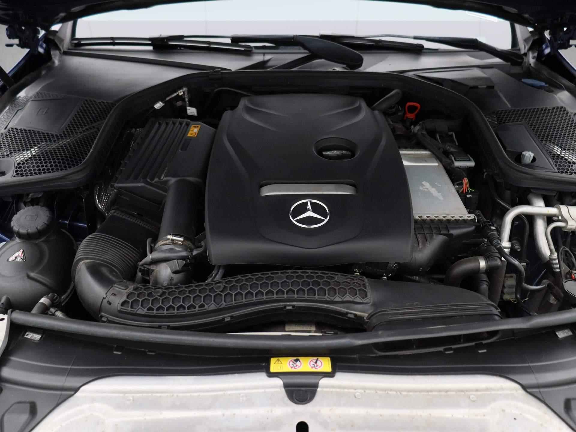 Mercedes-Benz C-klasse Estate Business Solution | Elektrische Trekhaak | LED Koplampen | Stoel Verwarming | Half Leder | Virtual Cockpit | 12 Maanden BOVAG Garantie | - 37/40