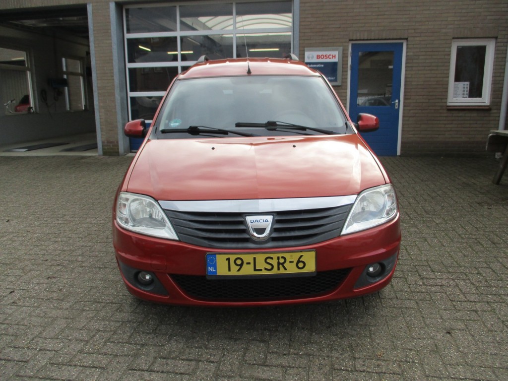 DACIA Logan 1.6-16V LAUREATE 7P.