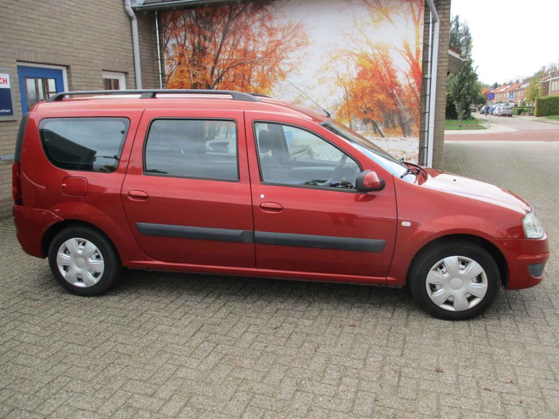 DACIA Logan 1.6-16V LAUREATE 7P. - 3/12