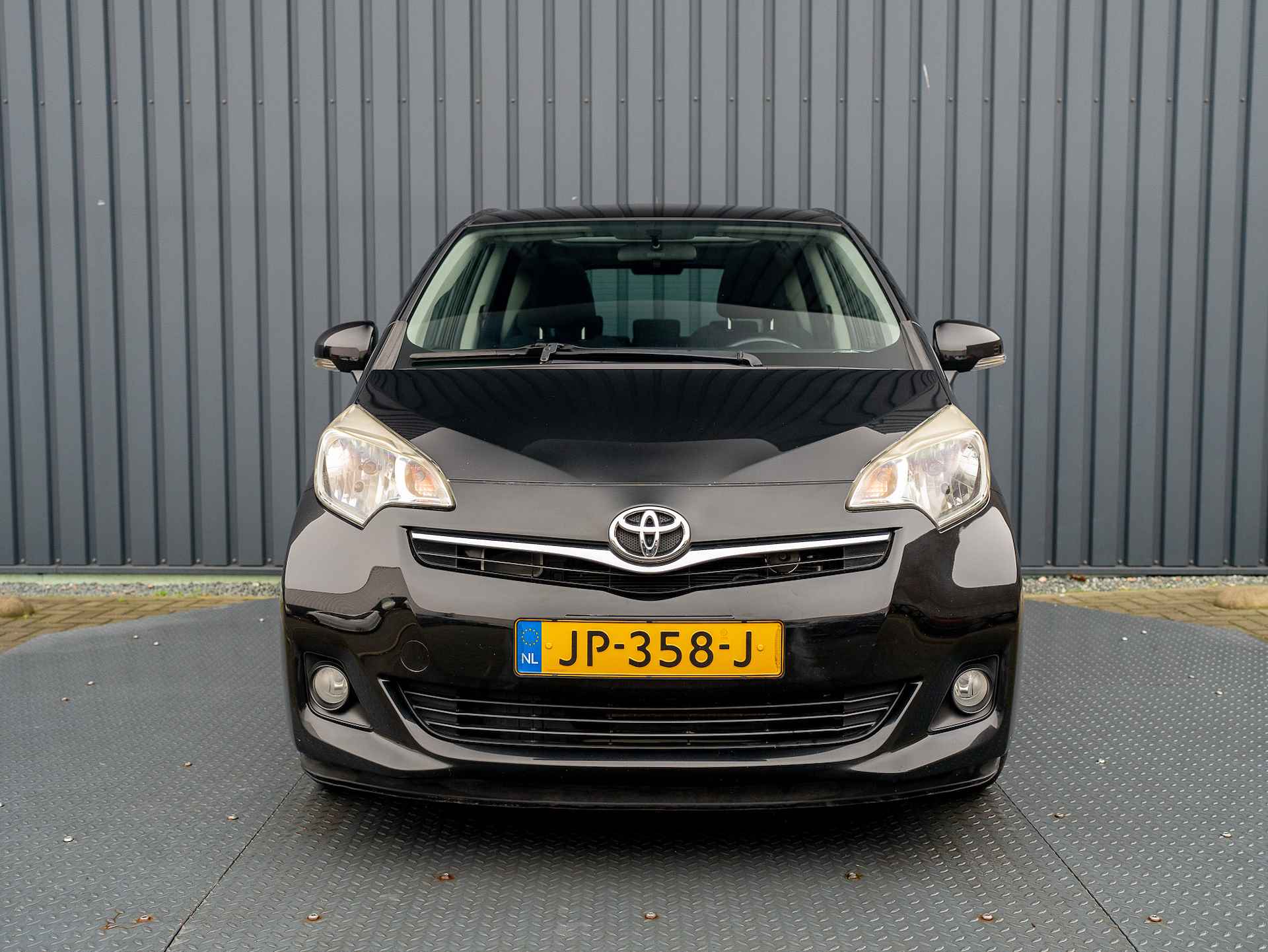 Toyota Verso-S 1.3 VVT-i Automaat Aspiration | Trekhaak | Panodak | Camera | Prijs Rijklaar!! - 33/39