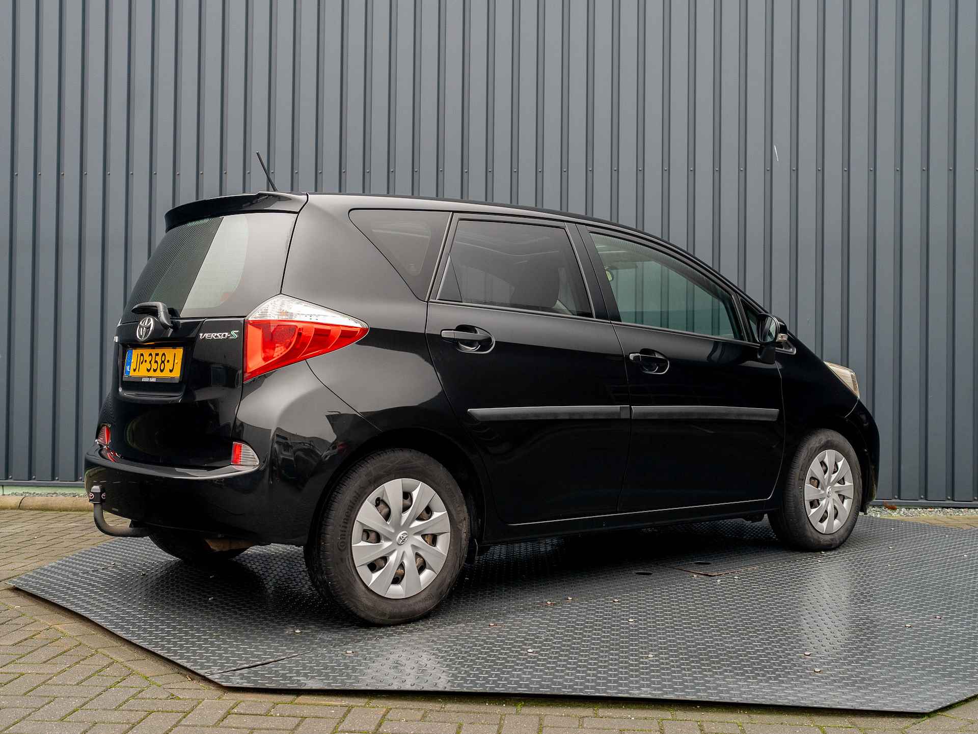 Toyota Verso-S 1.3 VVT-i Automaat Aspiration | Trekhaak | Panodak | Camera | Prijs Rijklaar!! - 37/39