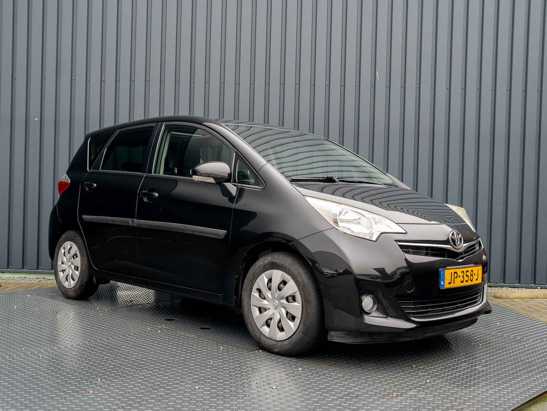 Toyota Verso-S 1.3 VVT-i Automaat Aspiration | Trekhaak | Panodak | Camera | Prijs Rijklaar!! - 38/39