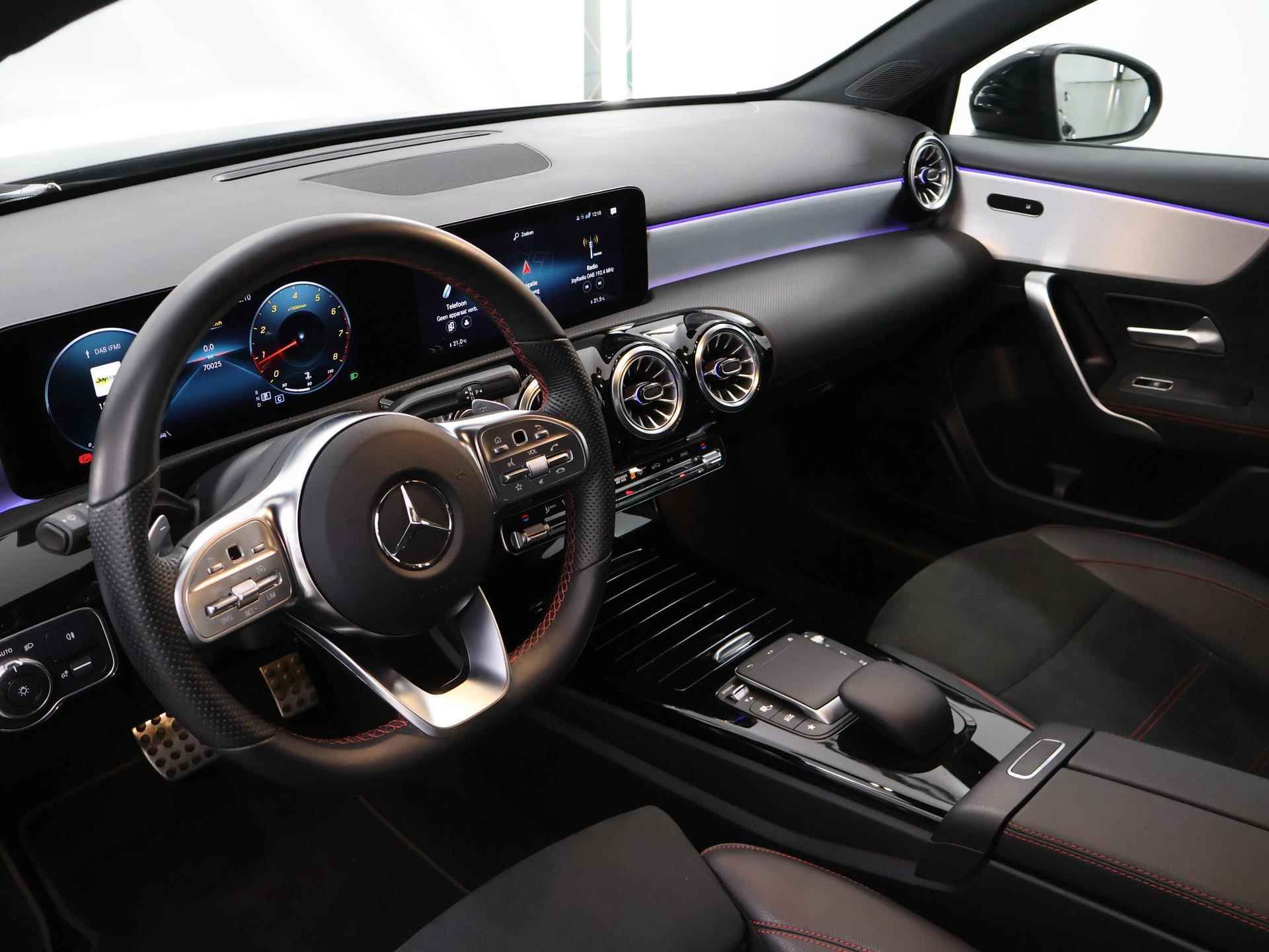Mercedes-Benz A-klasse 180 Business Solution AMG | Nightpakket | Stoelverwarming | Digitaal Display | Keyless go | Navigatie | Led-koplampen - 8/43