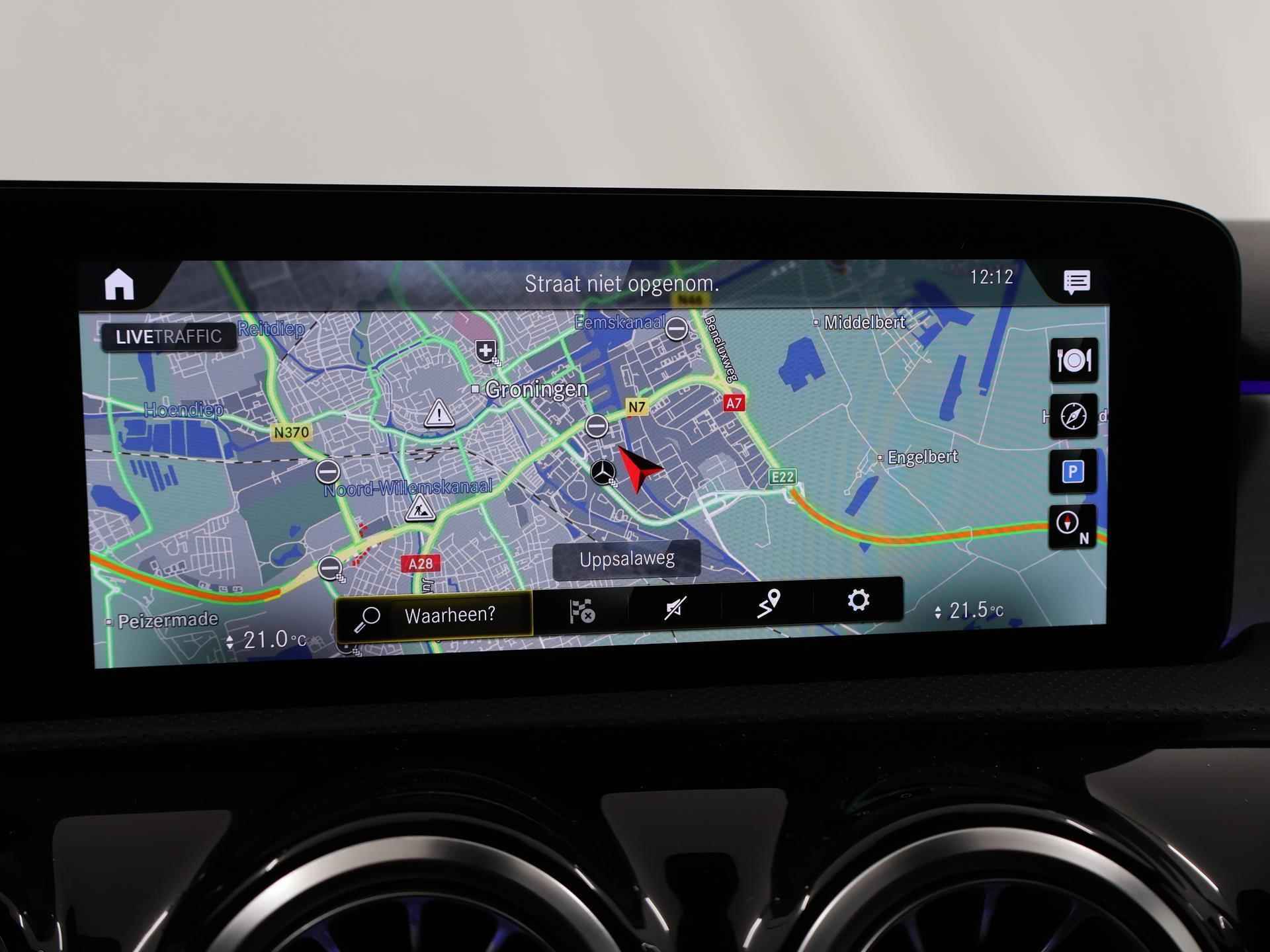 Mercedes-Benz A-klasse 180 Business Solution AMG | Nightpakket | Stoelverwarming | Digitaal Display | Keyless go | Navigatie | Led-koplampen - 14/43