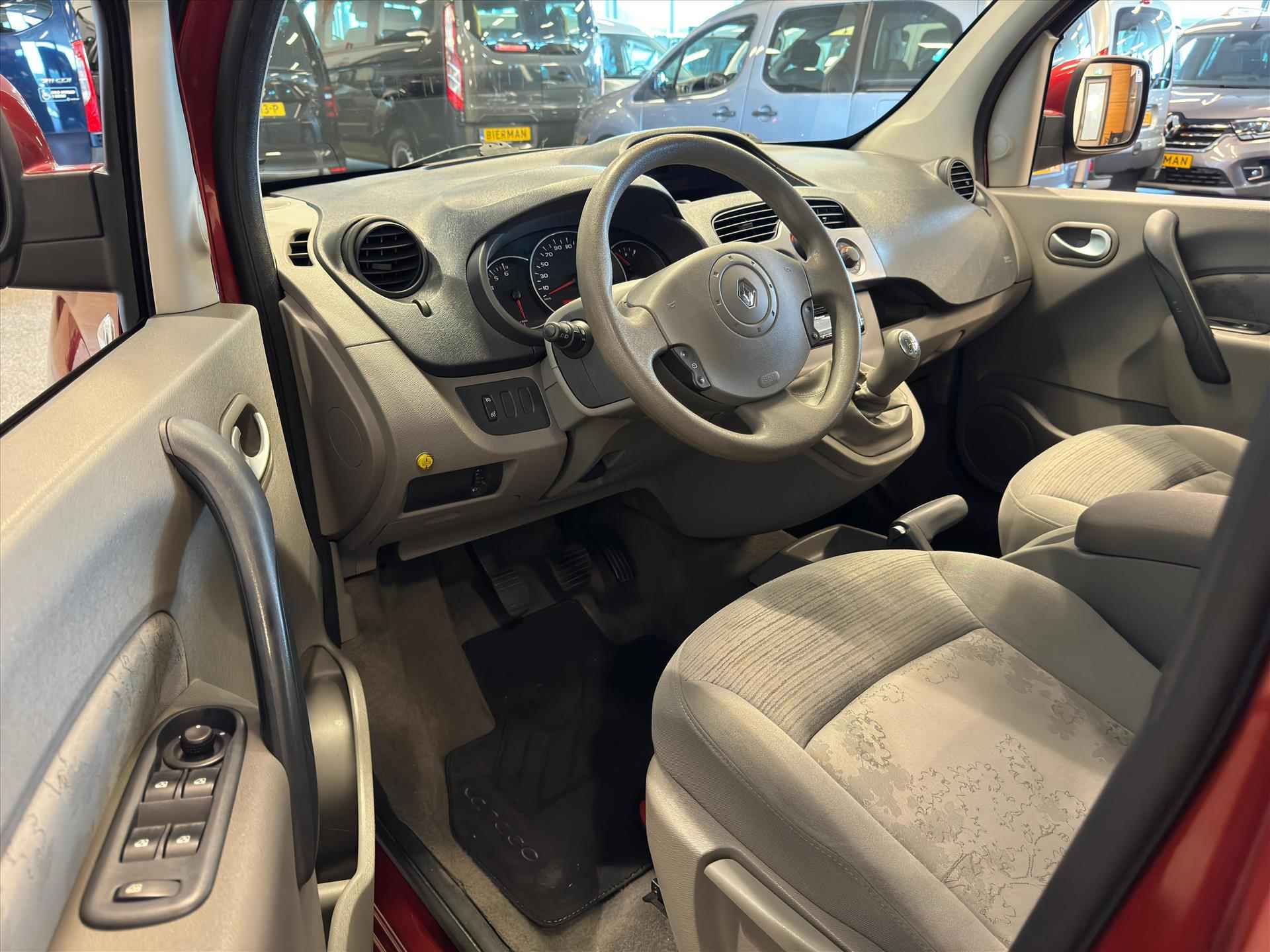 Renault Kangoo Rolstoelauto Luchtvering 4+1 DIESEL - 19/36