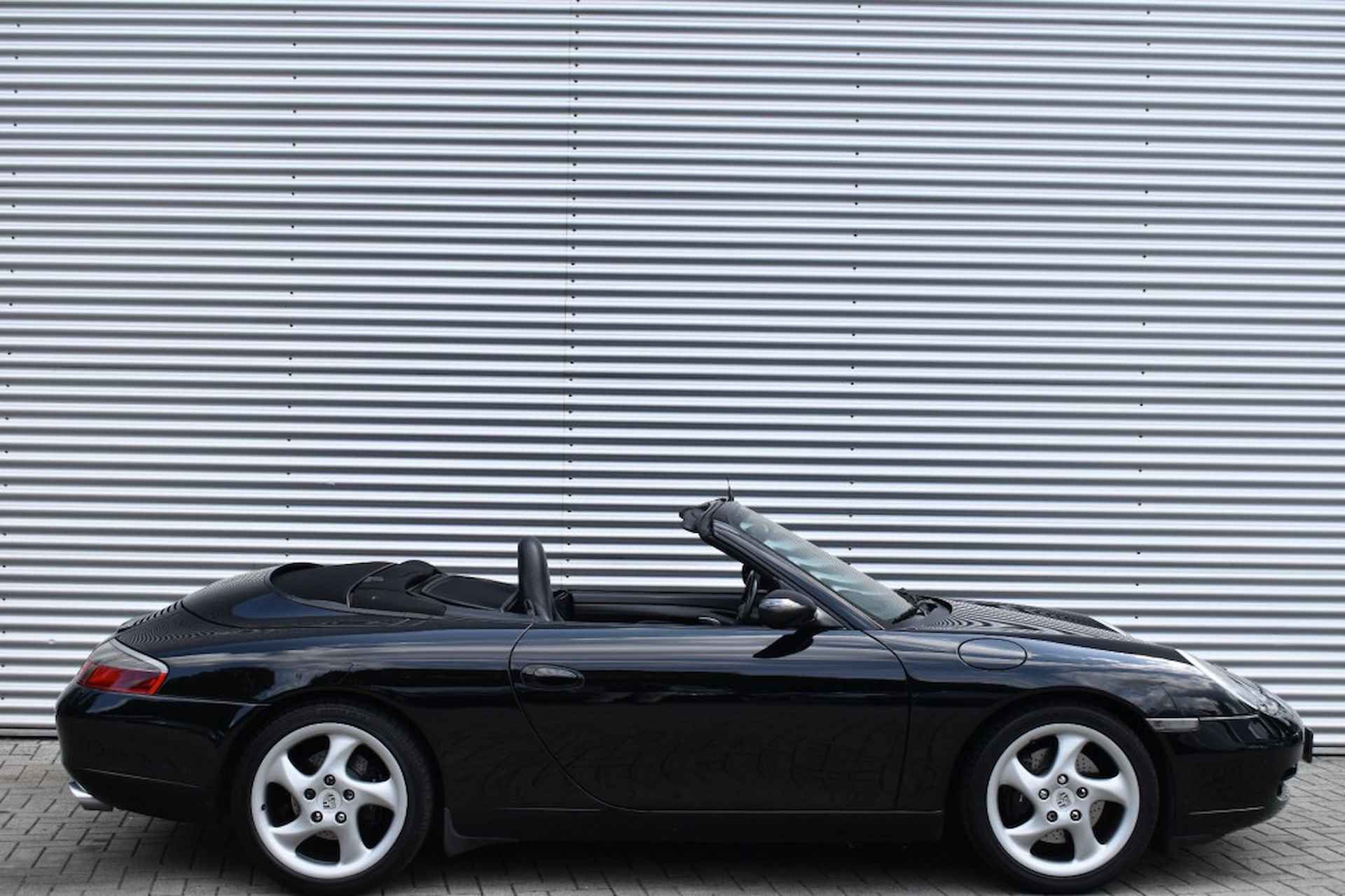 PORSCHE 911 3.4 CABRIO CARRERA / YOUNGTIMER / ZEER NETJES - 9/39