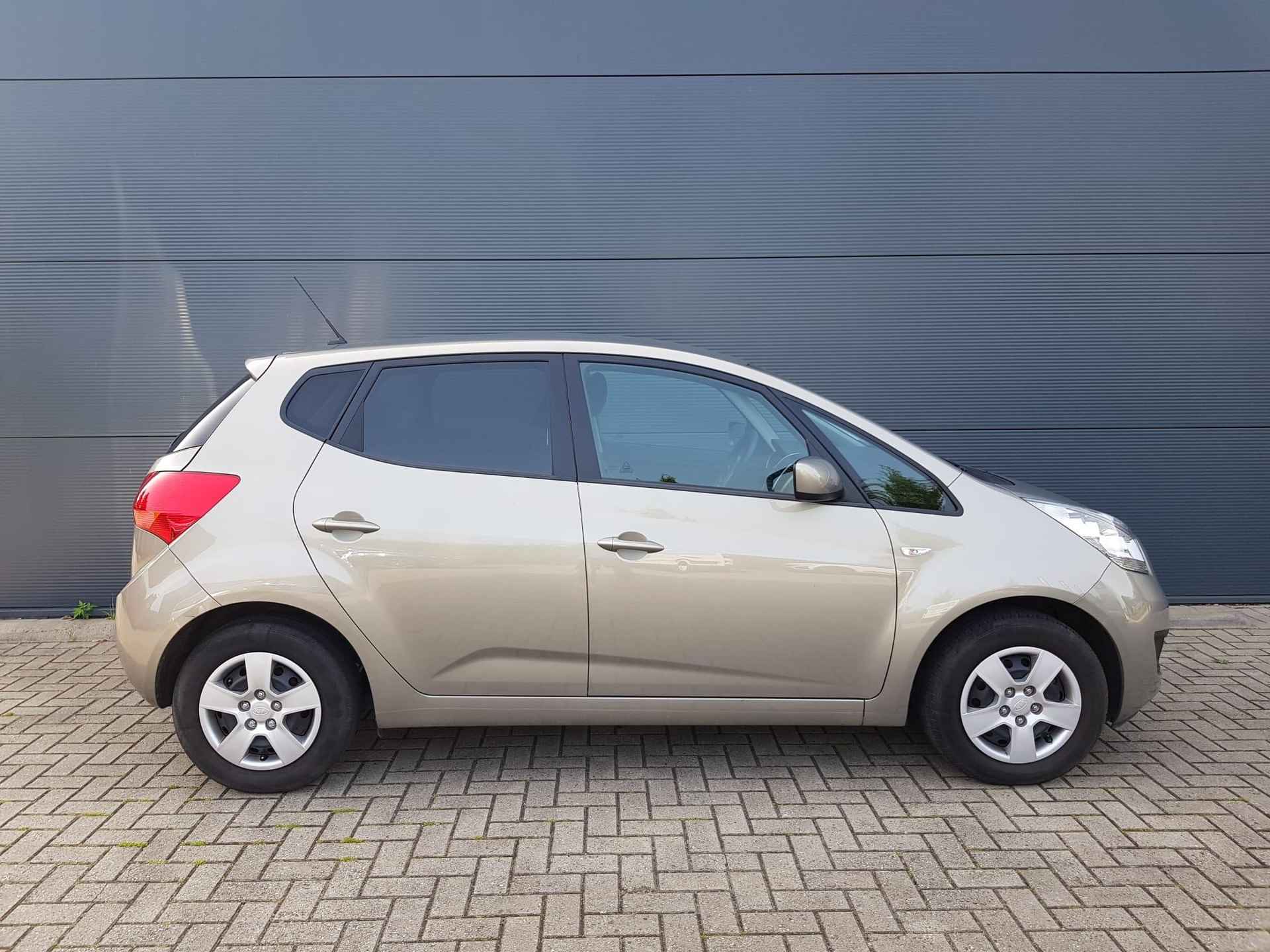 Kia Venga 1.4 CVVT 90Pk Plus Pack | Navigatie | Airconditioning | Cruise Control | Achteruitrijcamera | Bluetooth | Armsteunen Voor | Stuurwiel Multifunctioneel | Mistlampen Voor | - 3/12