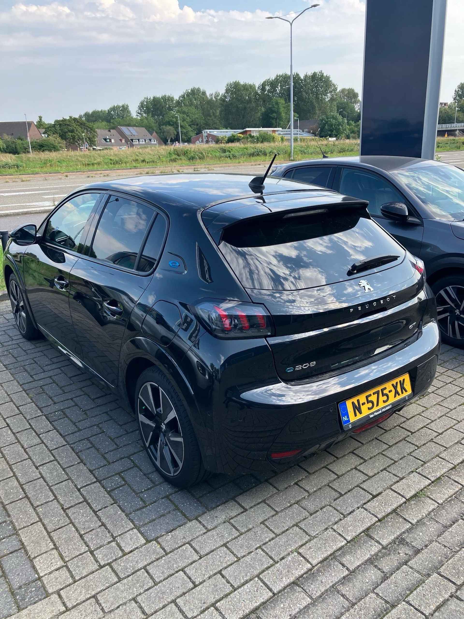 Peugeot e-208 EV GT Pack 50 kWh - FULL OPTIONS!! - 1e PART. EIGENAAR! - DEALER ONDERHOUDEN - 4/10