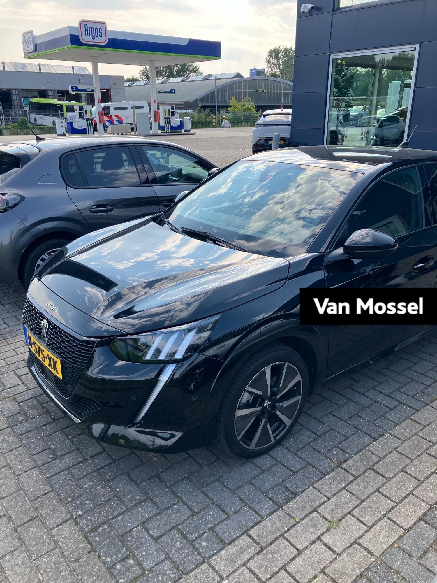 Peugeot e-208 EV GT Pack 50 kWh - FULL OPTIONS!! - 1e PART. EIGENAAR! - DEALER ONDERHOUDEN