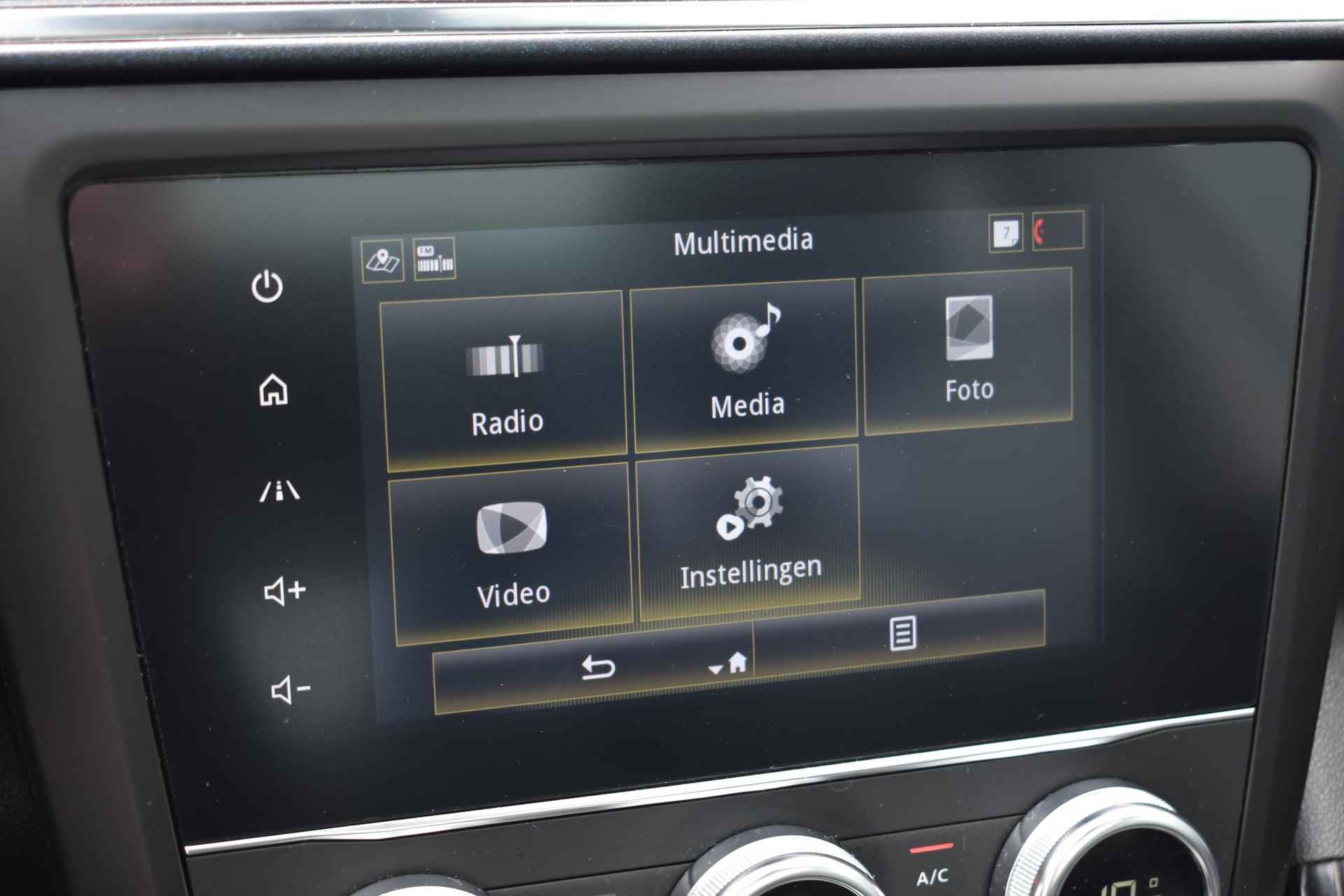 Renault Kadjar 1.3 TCe Intens 140pk | Automaat | Achteruitrijcamera | Stoelverwarming | Panorama-dak | Navigatie | Trekhaak - 23/33