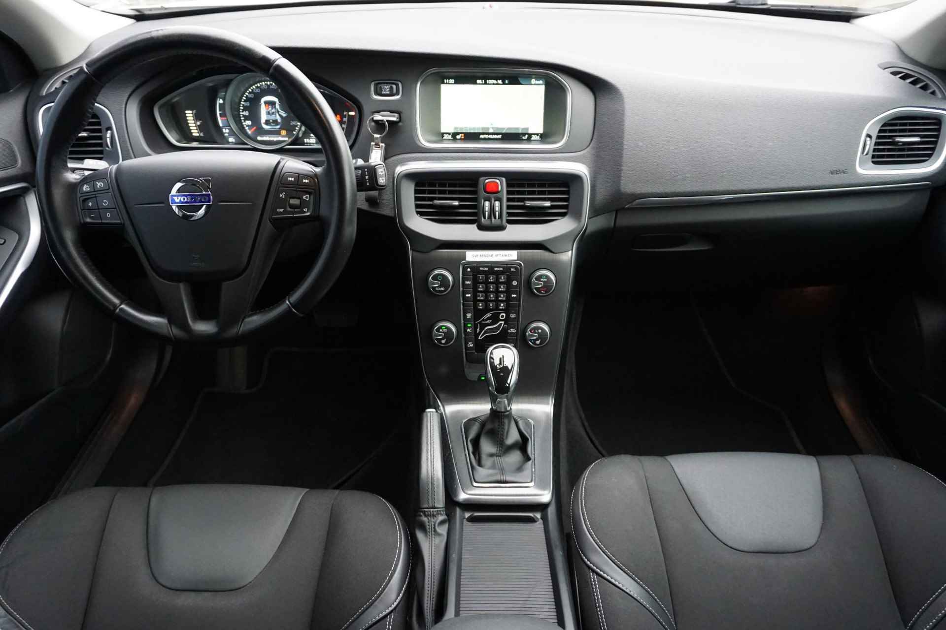 Volvo V40 1.5 T2 Kinetic | Trekhaak | Bi-Xenon | Stoelverwarming | Navigatie | Bluetooth | - 5/25