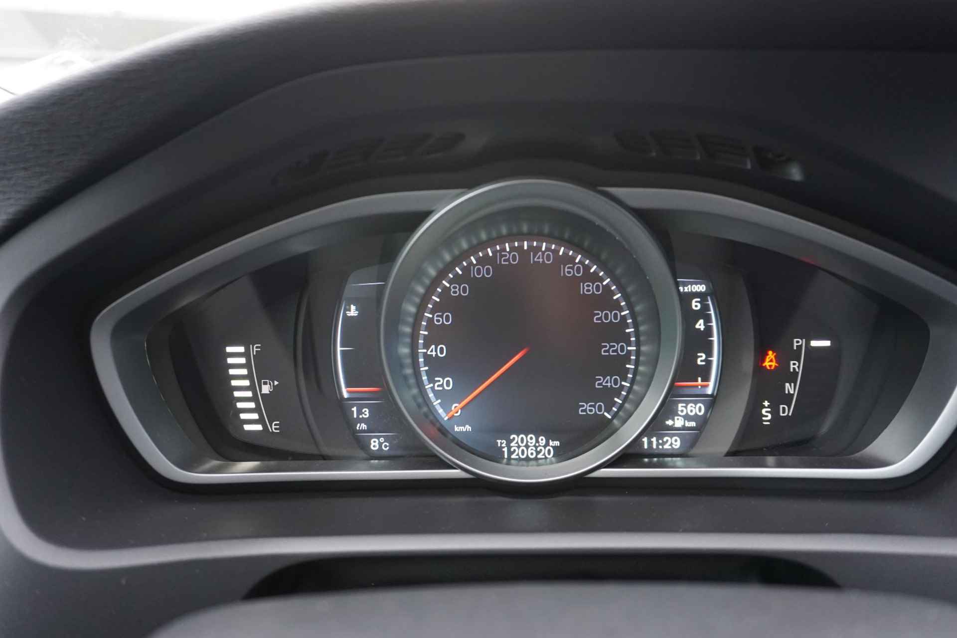 Volvo V40 1.5 T2 Kinetic | Trekhaak | Bi-Xenon | Stoelverwarming | Navigatie | Bluetooth | - 14/25